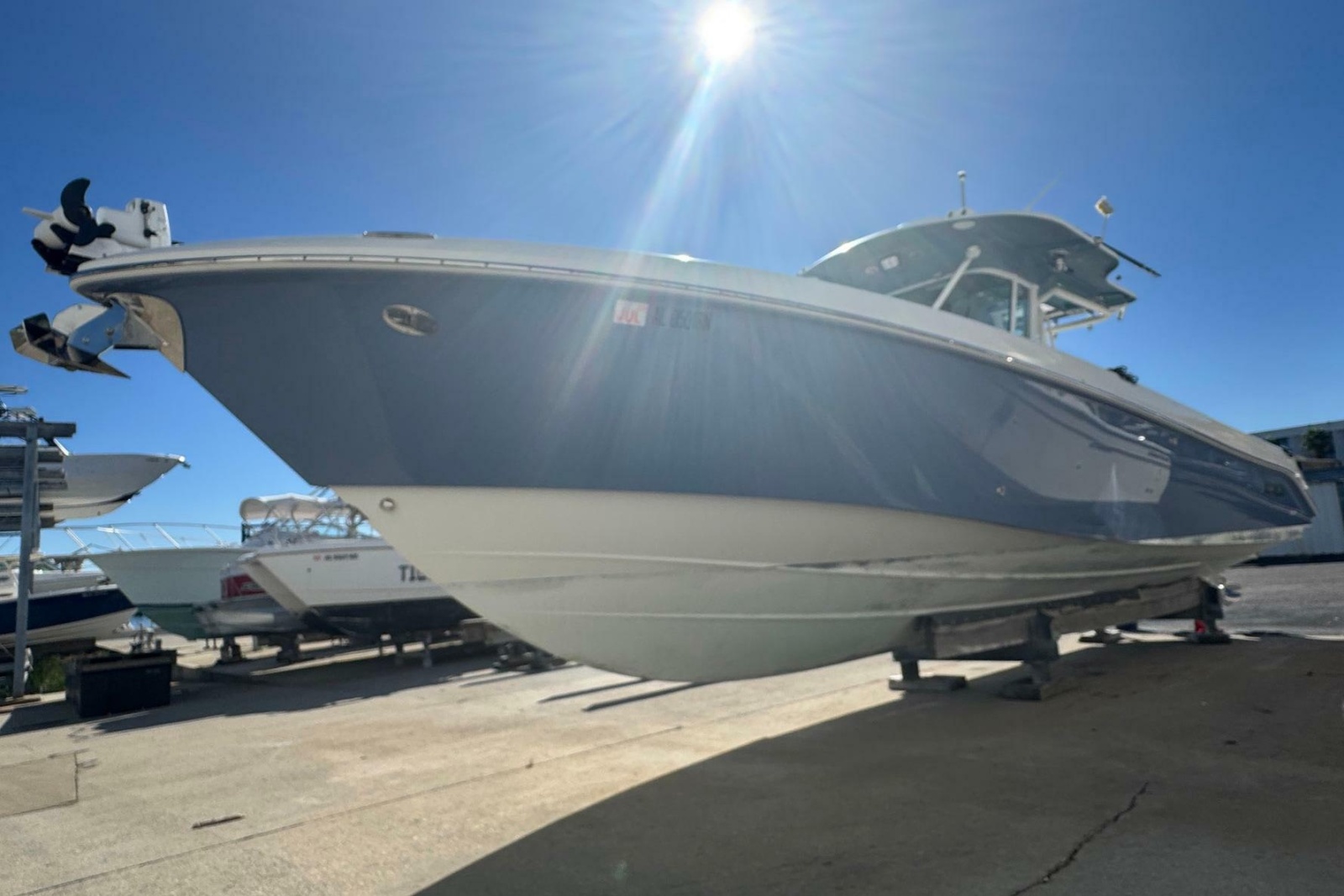 2008 Everglades 350 Center Console