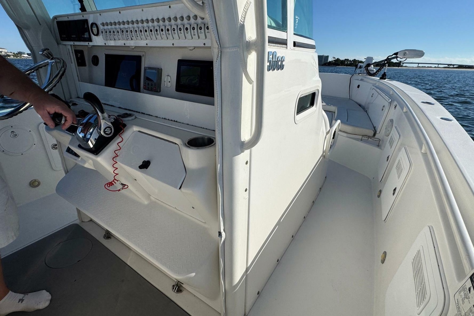 2008 Everglades 350 Center Console