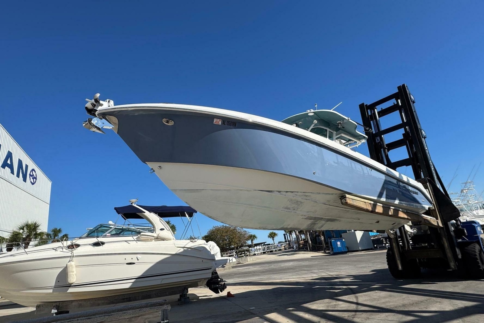 2008 Everglades 350 Center Console