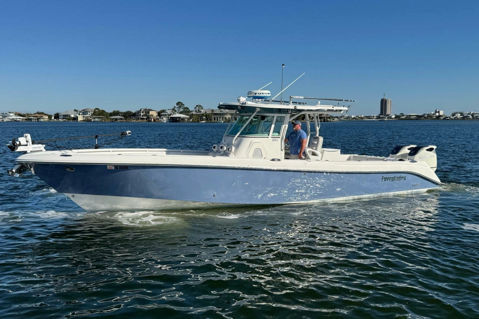 2008 Everglades 350 Center Console