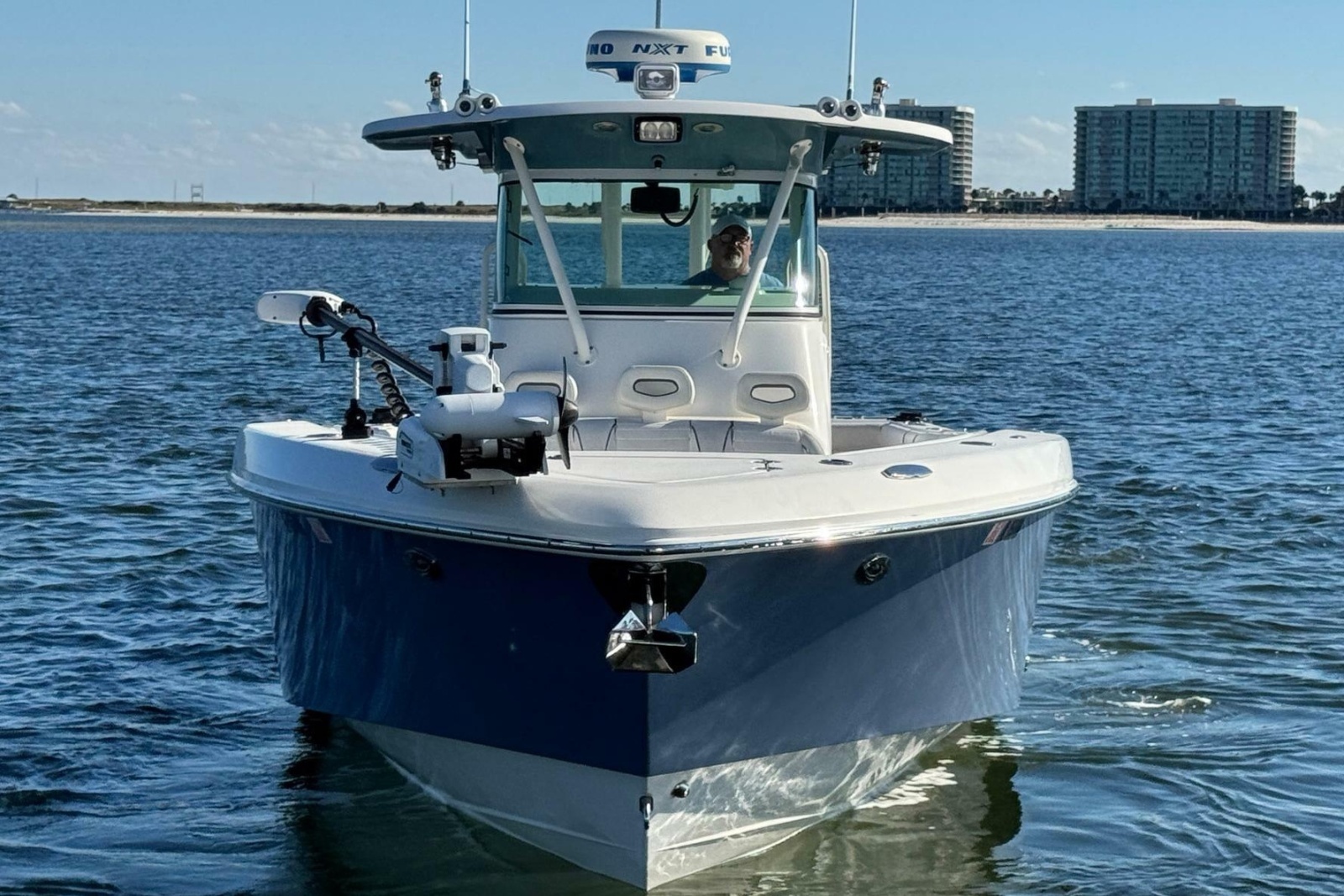 2008 Everglades 350 Center Console