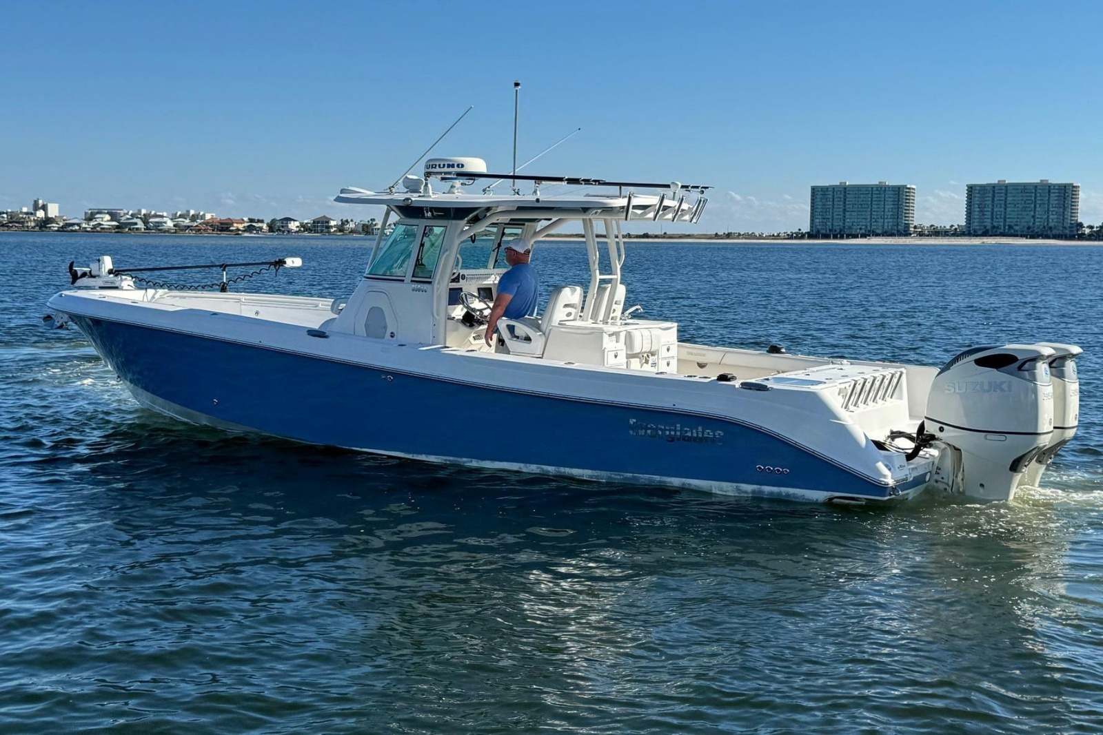2008 Everglades 350 Center Console