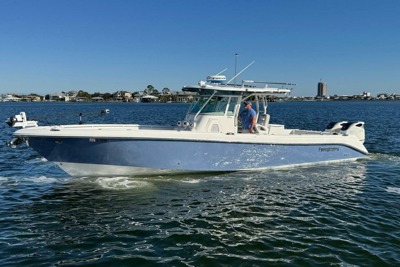 2008 Everglades 350 Center Console