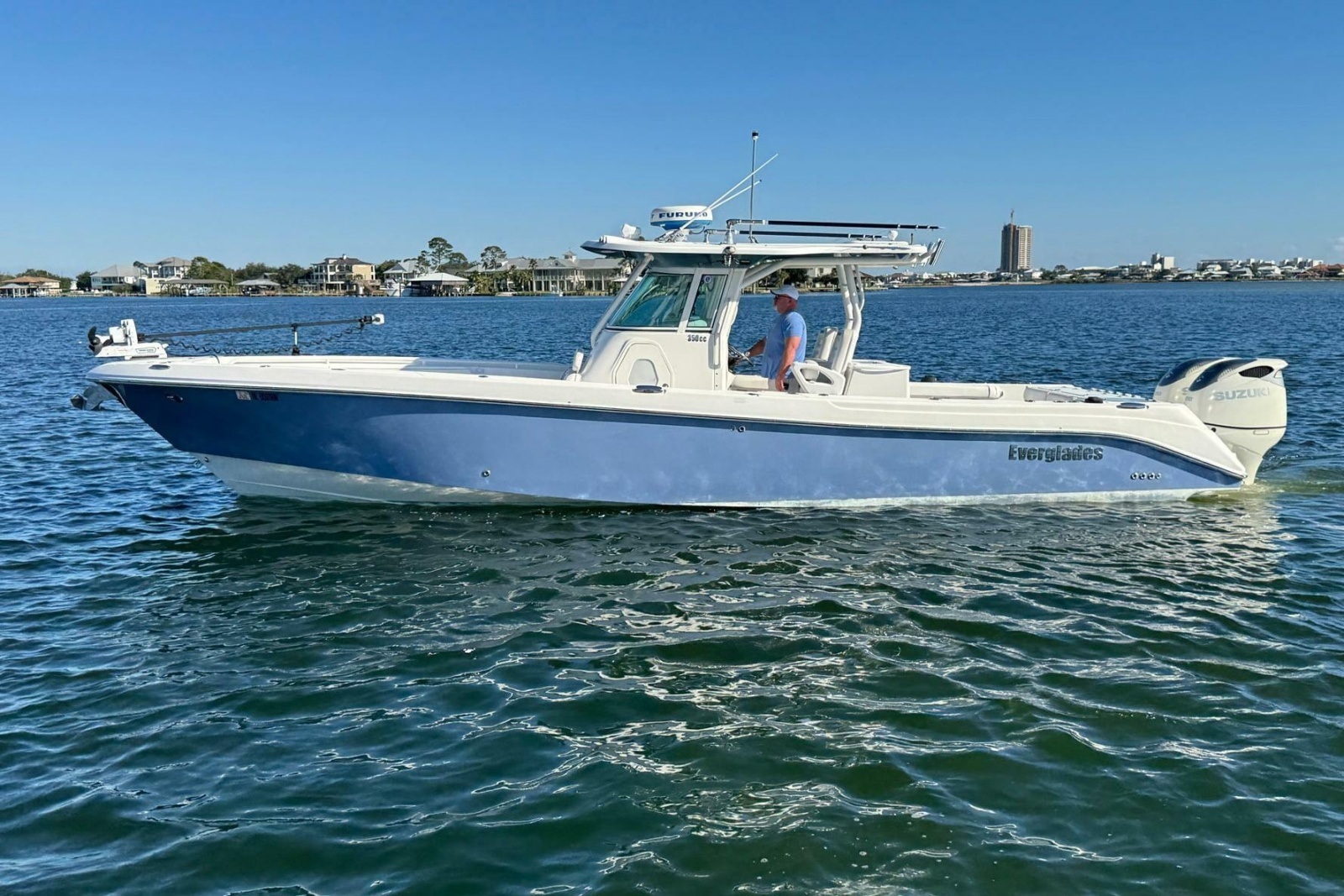 2008 Everglades 350 Center Console