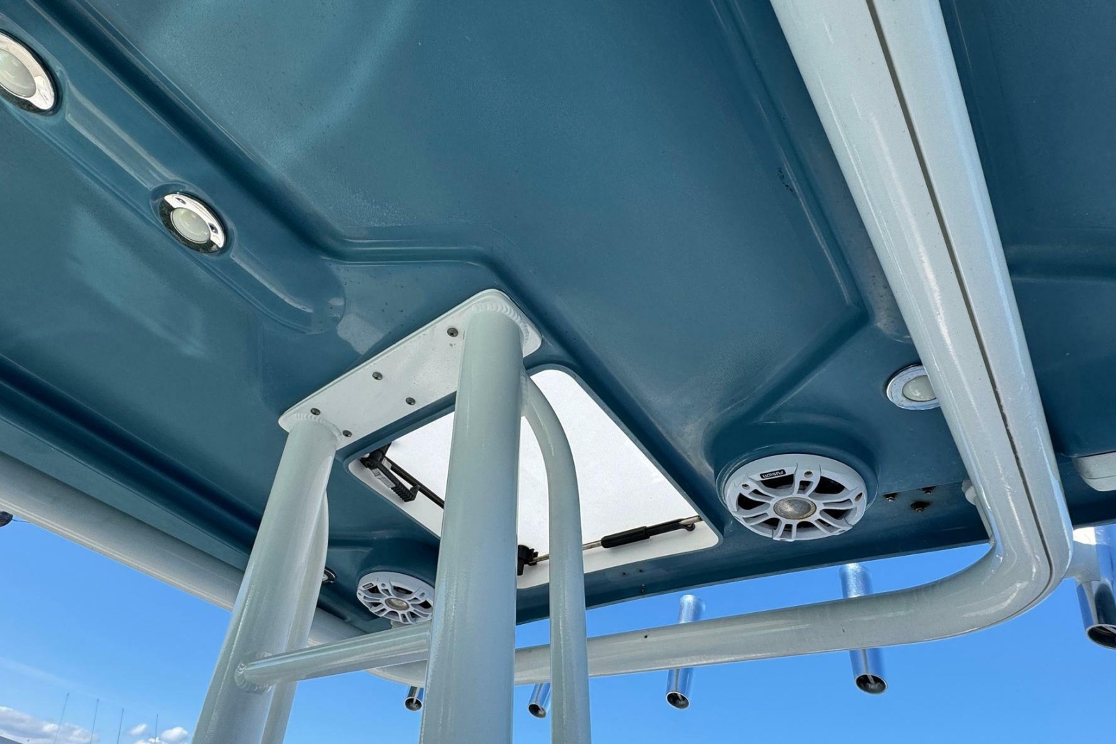 2008 Everglades 350 Center Console