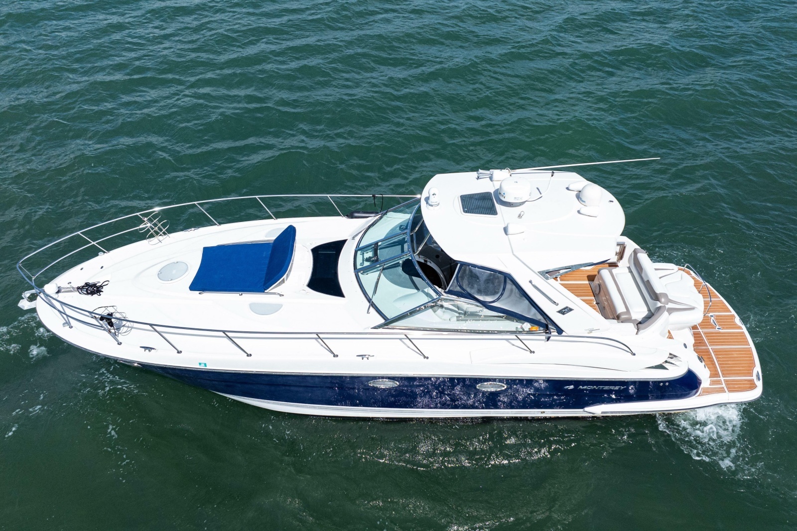 2008 Monterey 400 Sport Yacht