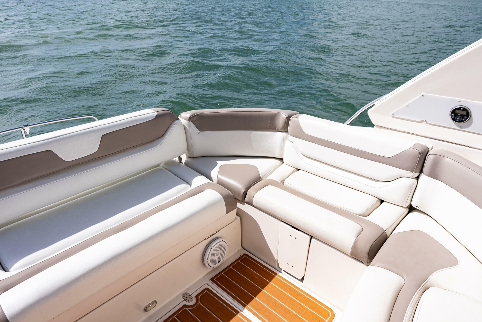 2008 Monterey 400 Sport Yacht