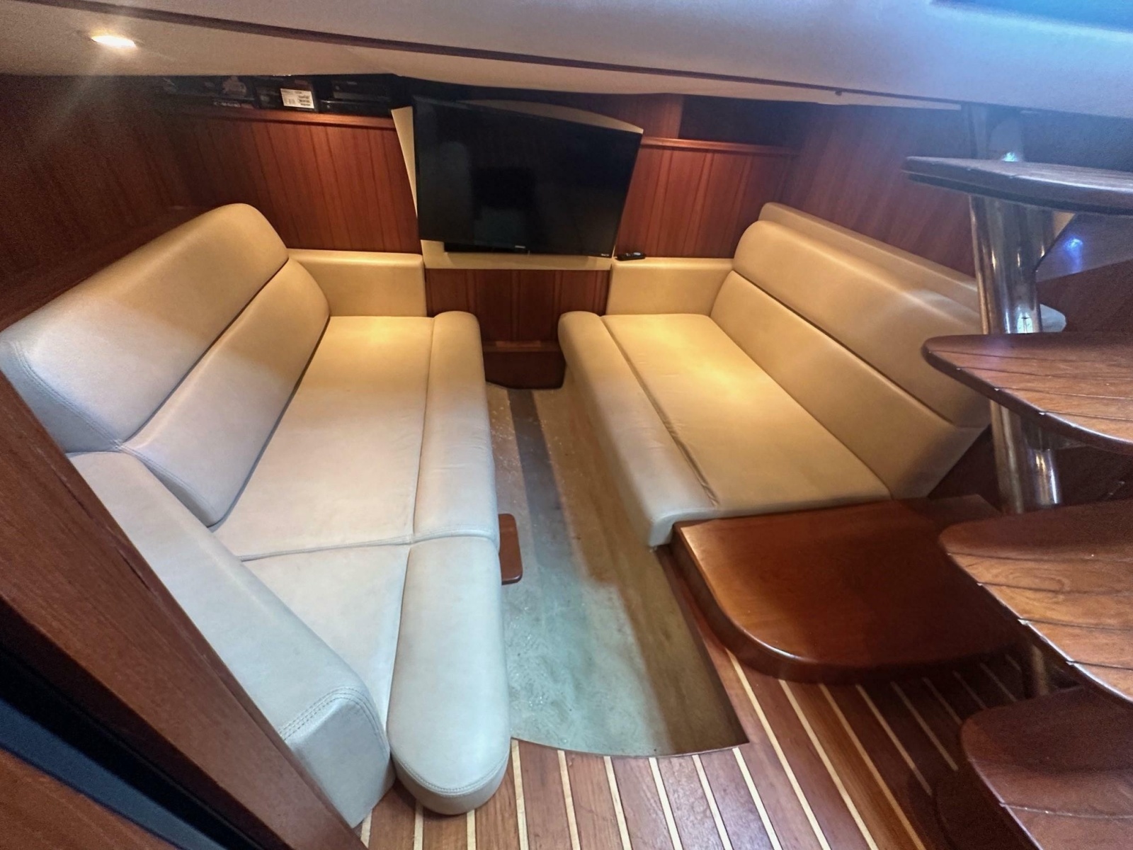 2008 Tiara Yachts 3500 Sovran