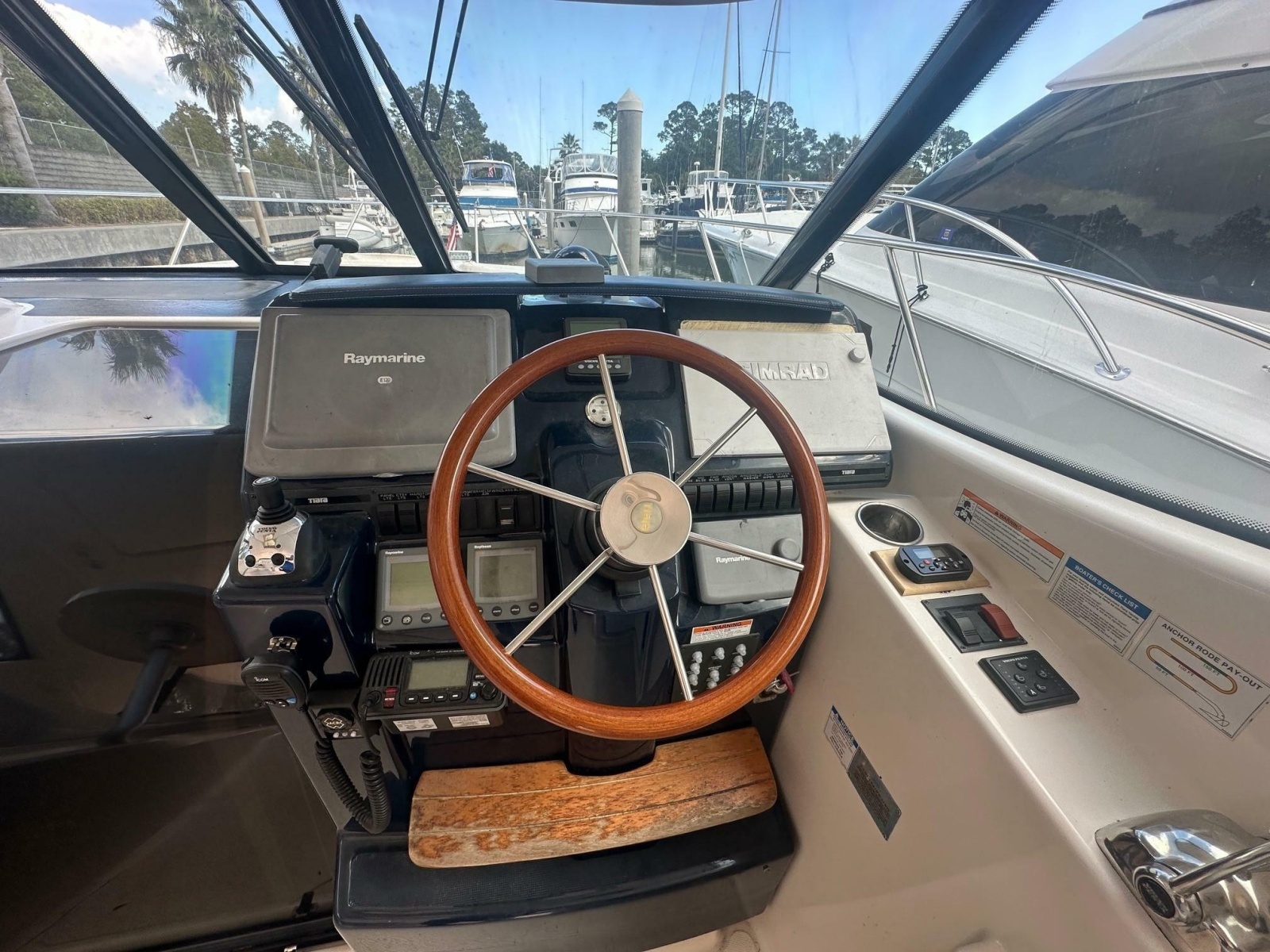 2008 Tiara Yachts 3500 Sovran