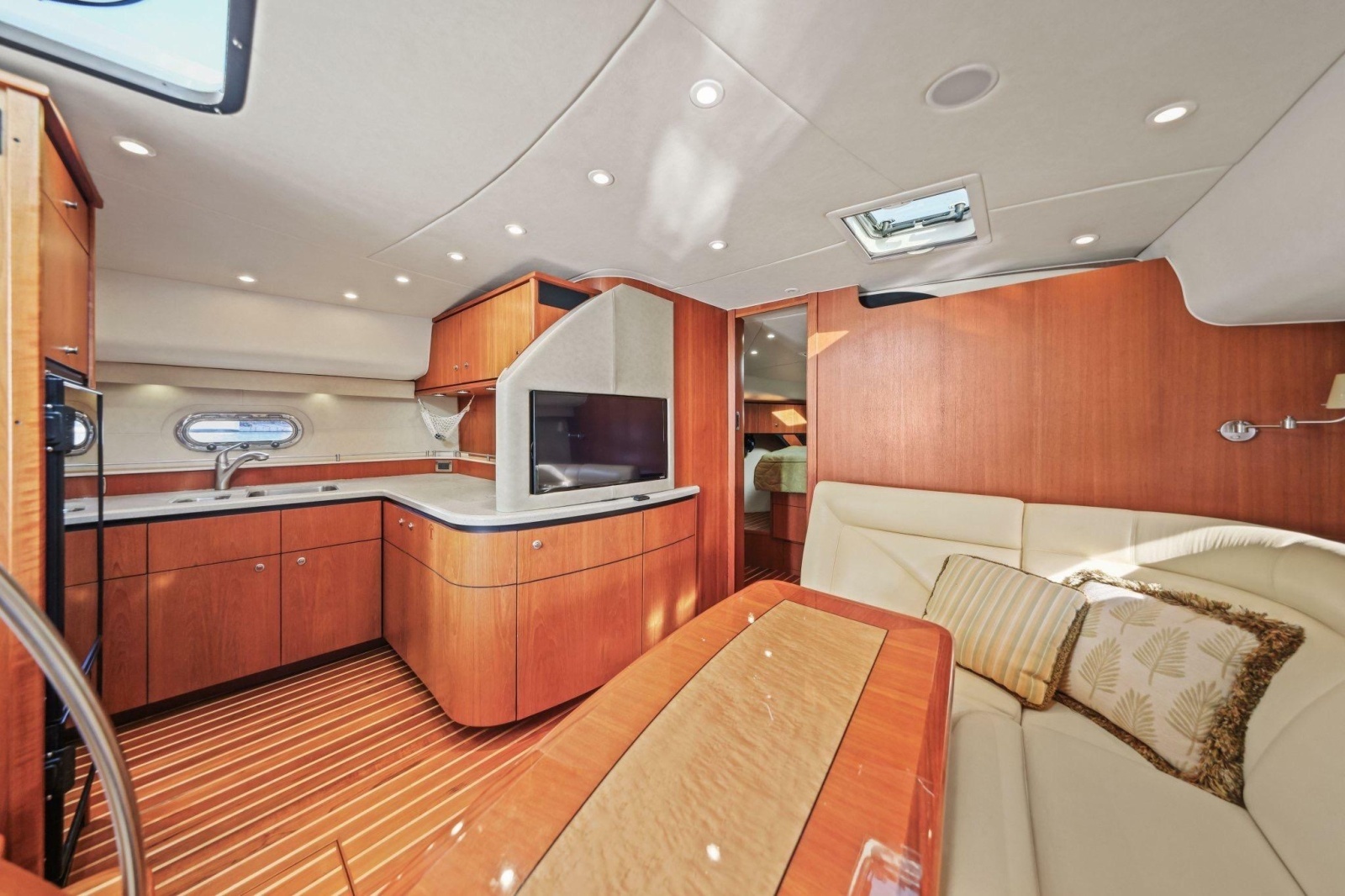 2008 Tiara Yachts 4300 Sovran