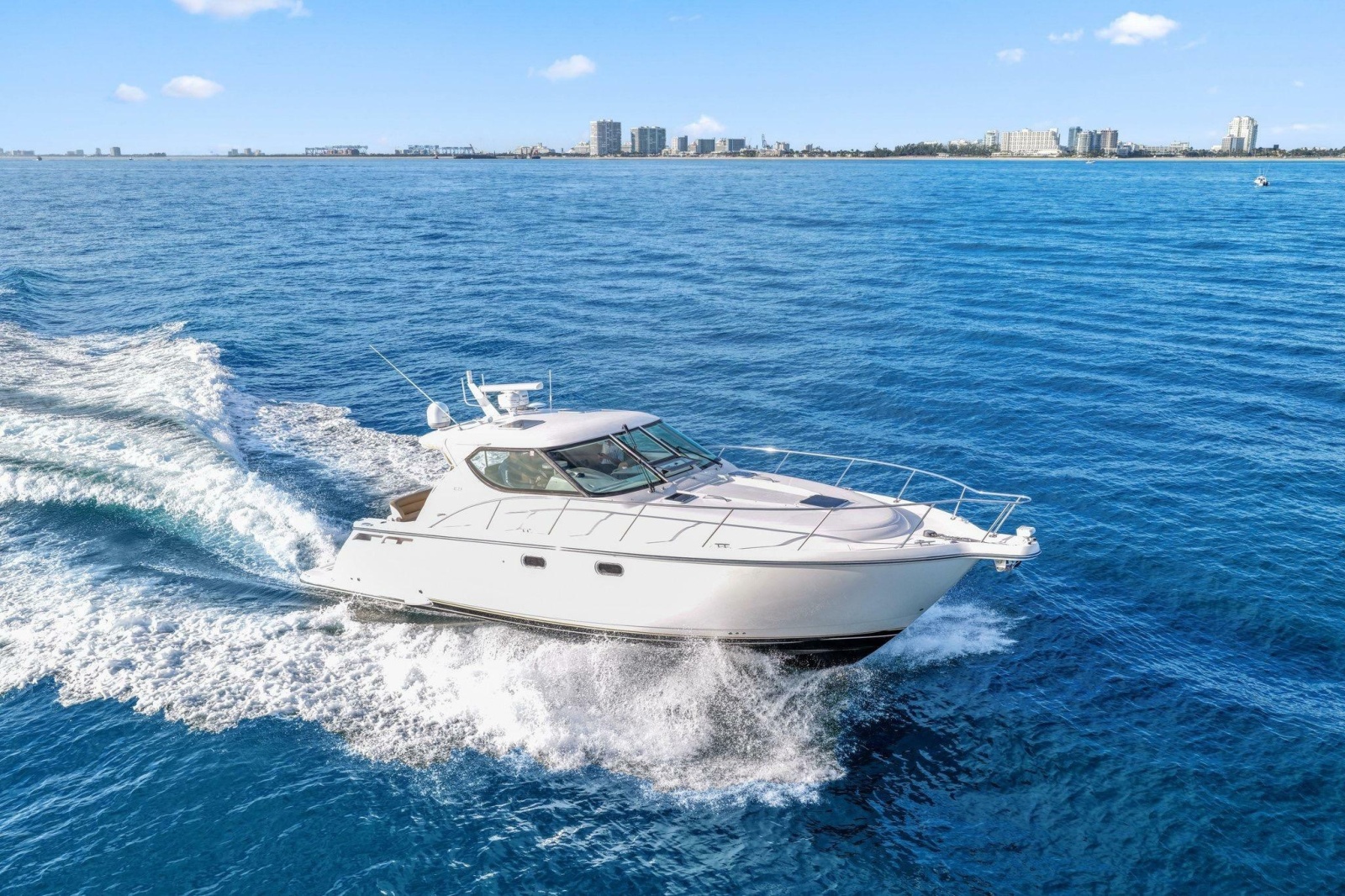 2008 Tiara Yachts 4300 Sovran