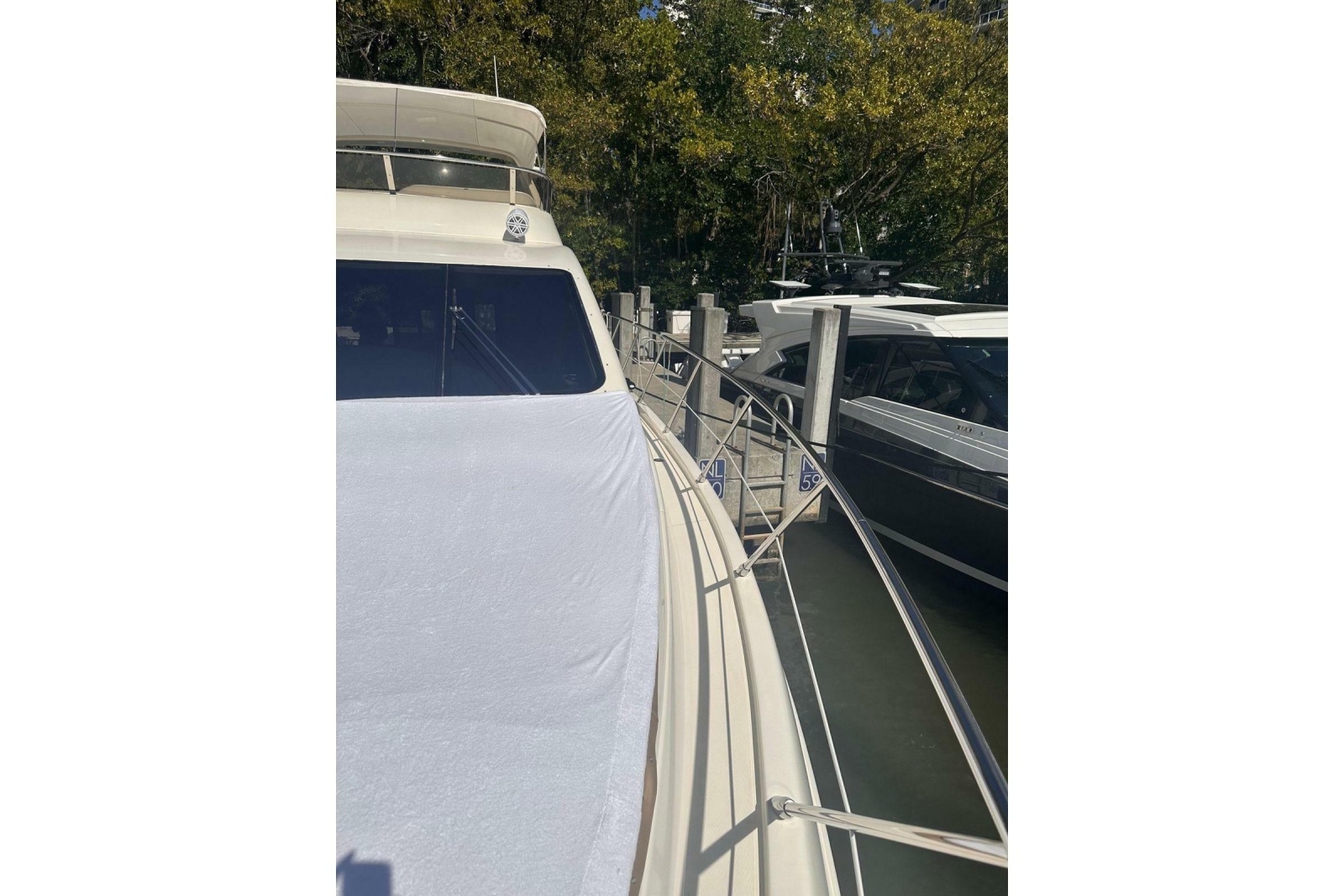 2007 Azimut 55E