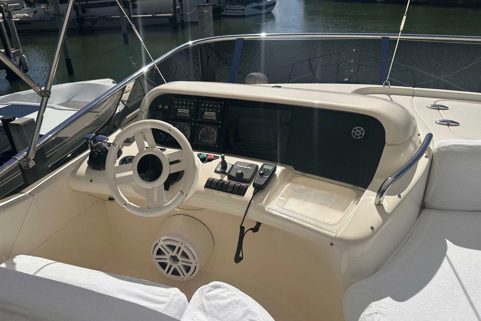 2007 Azimut 55E