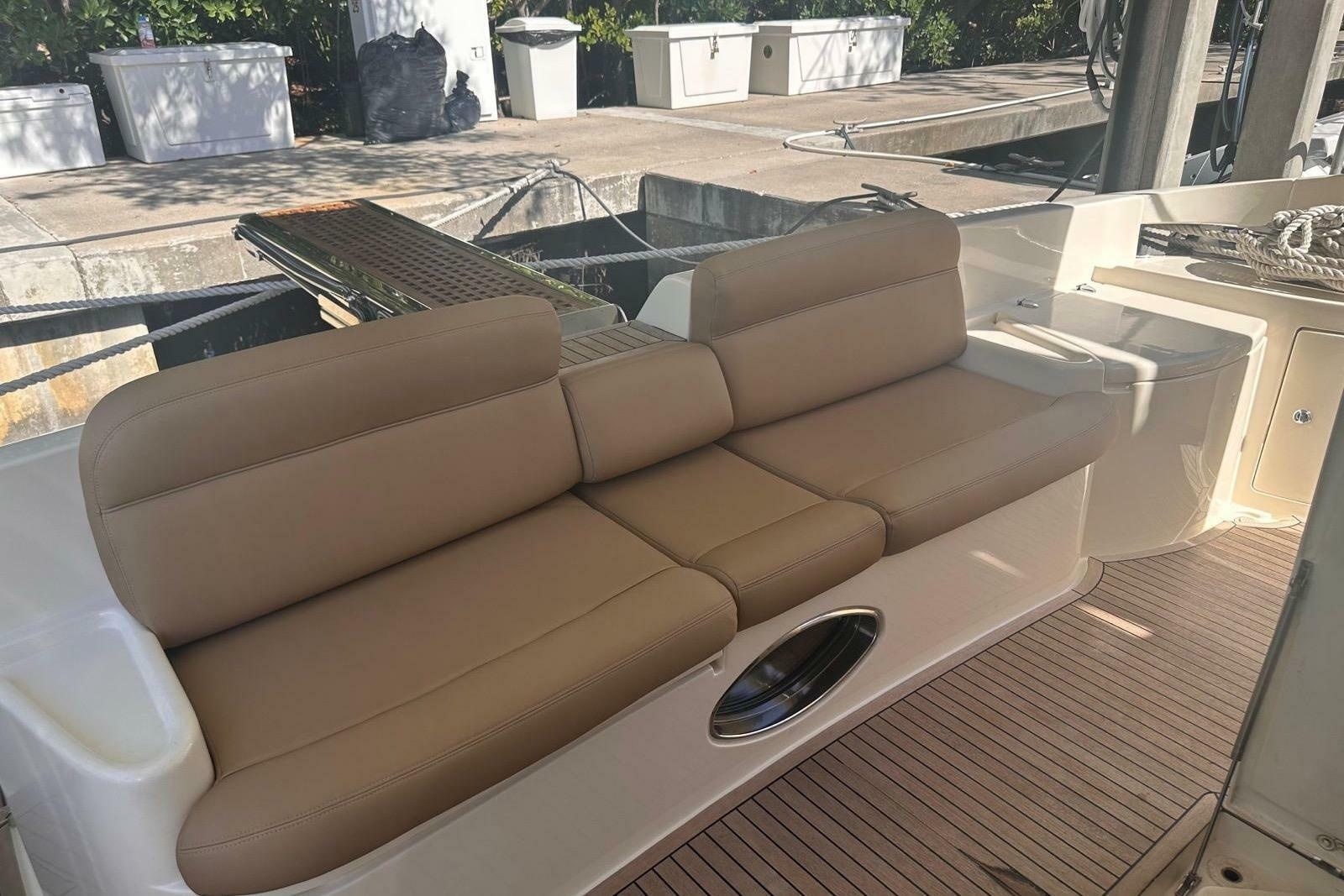 2007 Azimut 55E