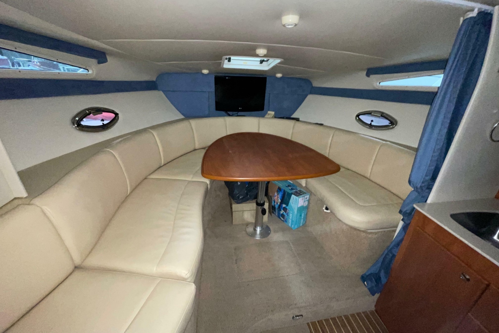 2007 Bayliner 325