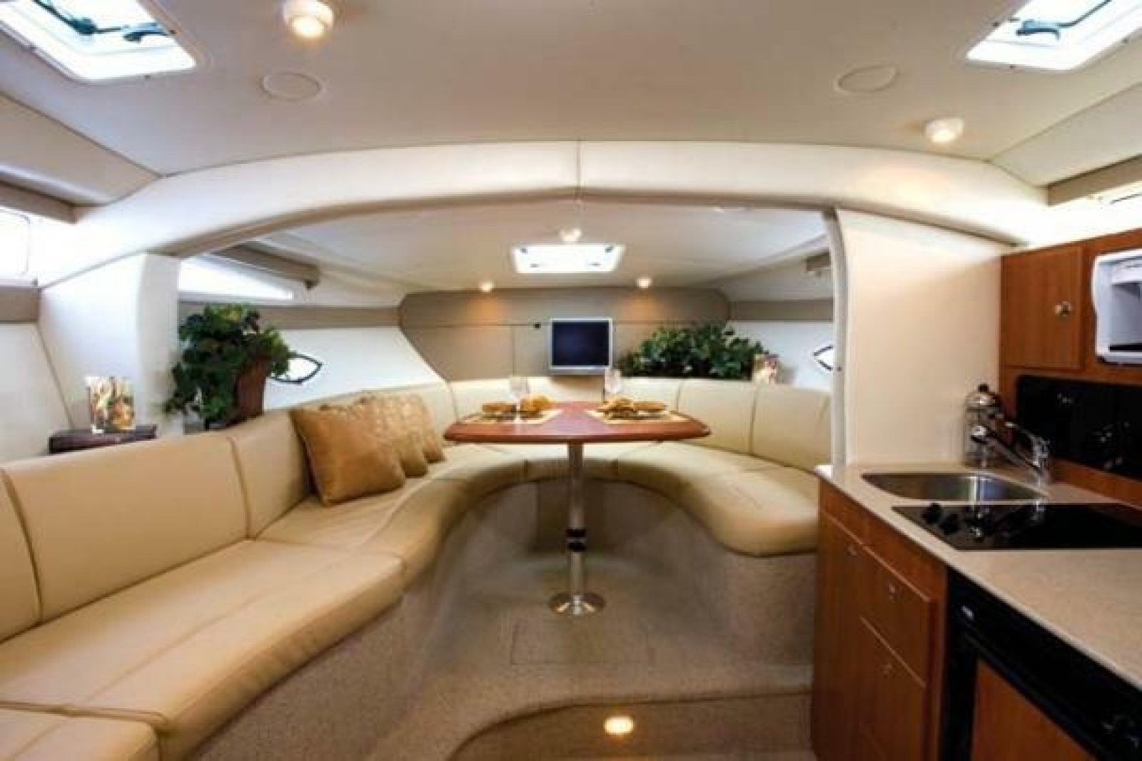 2007 Bayliner 325