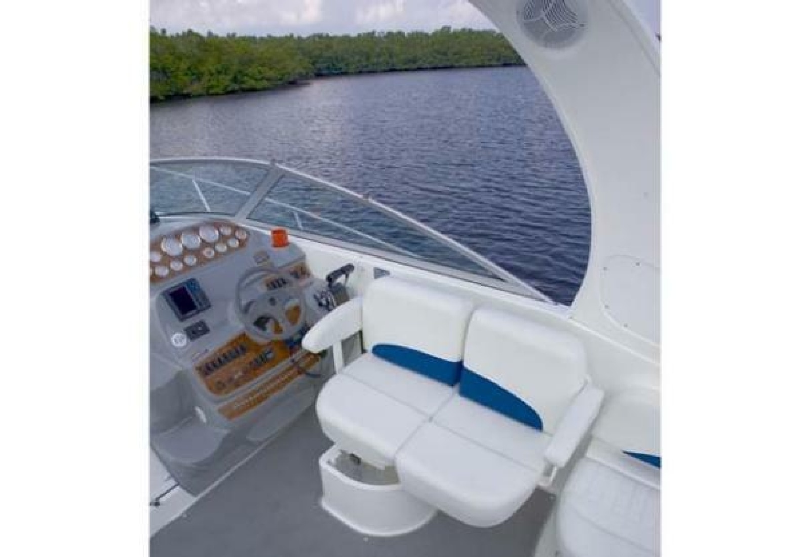 2007 Bayliner 325