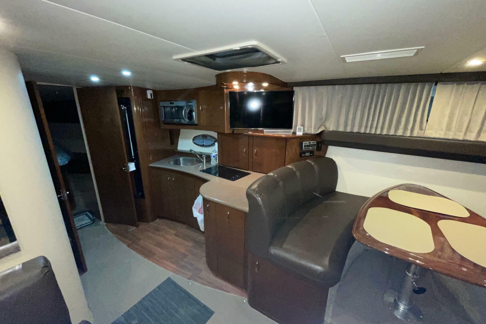 2007 Carver 360 Mariner