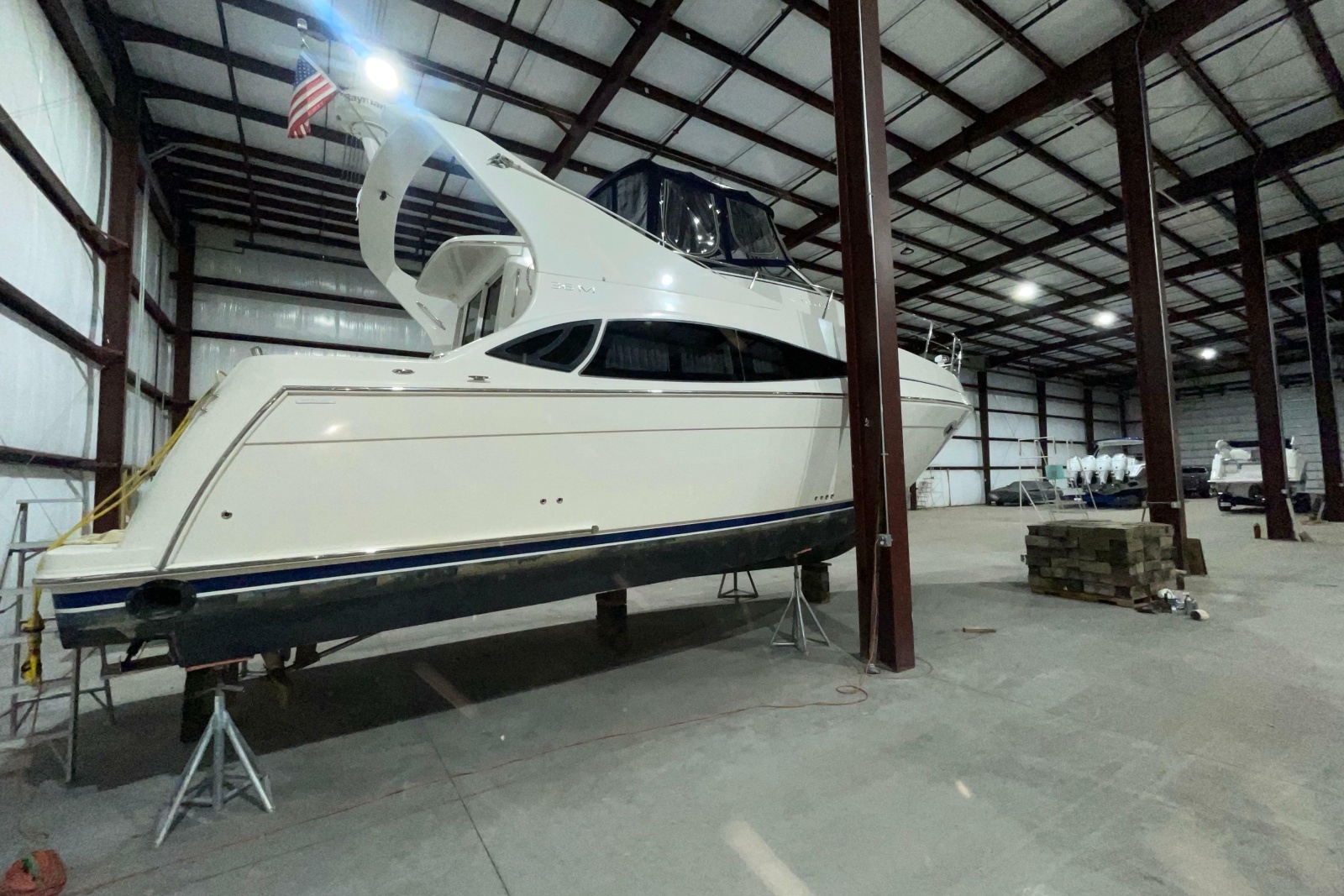 2007 Carver 360 Mariner