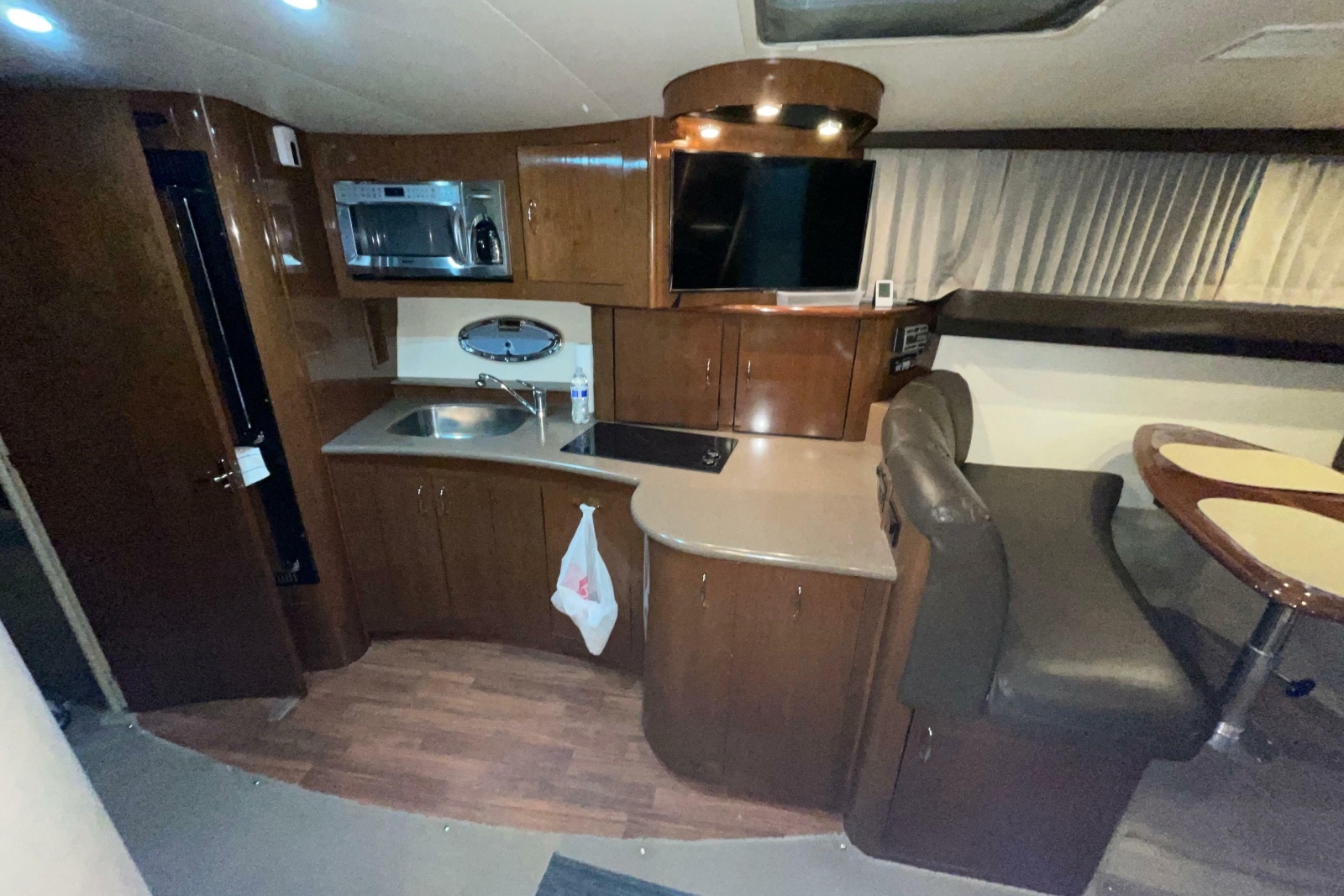 2007 Carver 360 Mariner