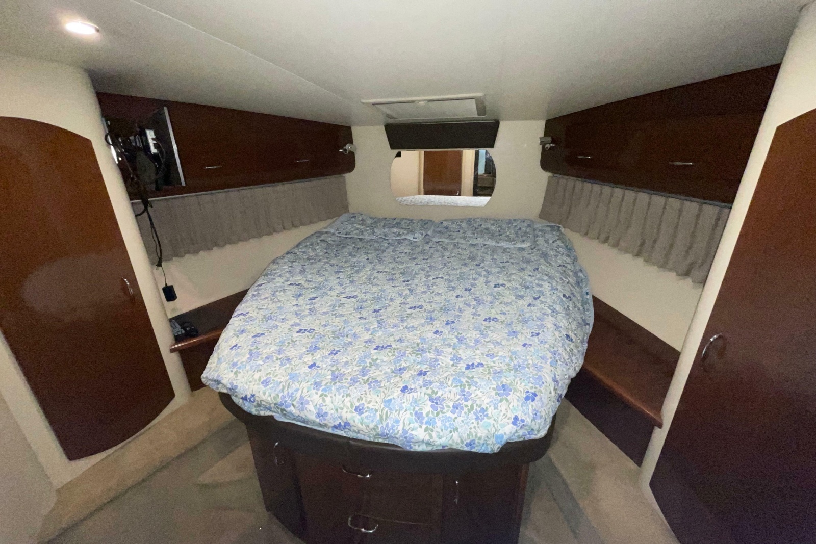 2007 Carver 360 Mariner