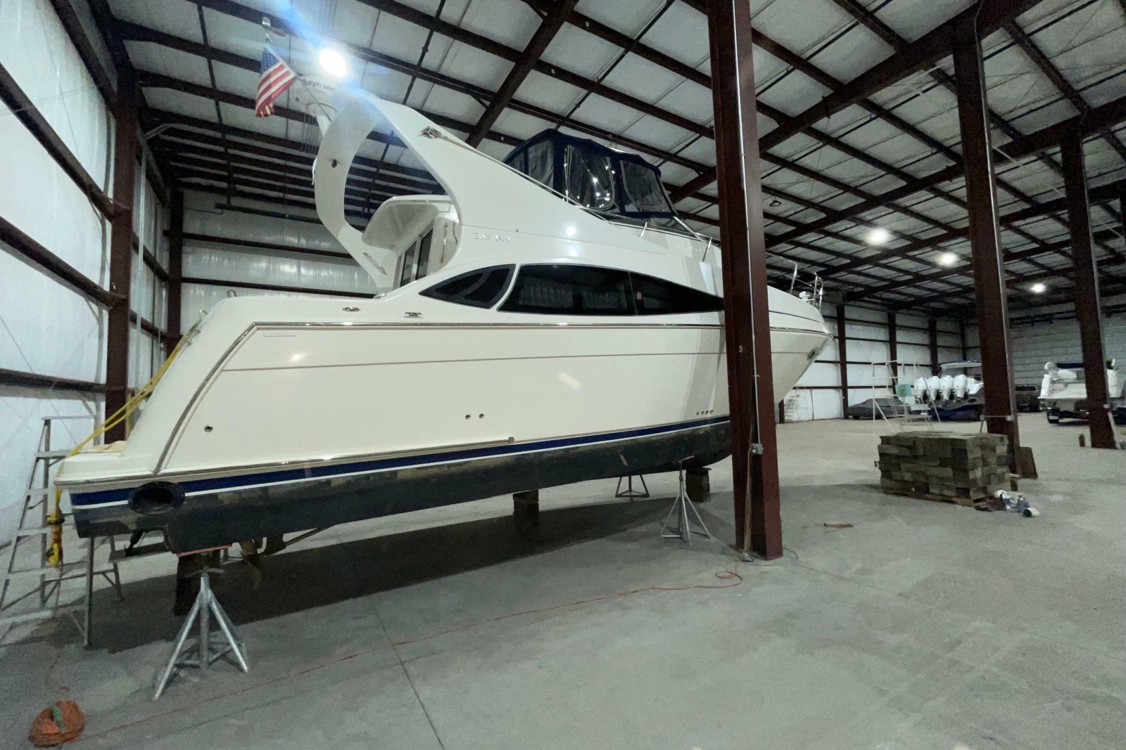 2007 Carver 360 Mariner
