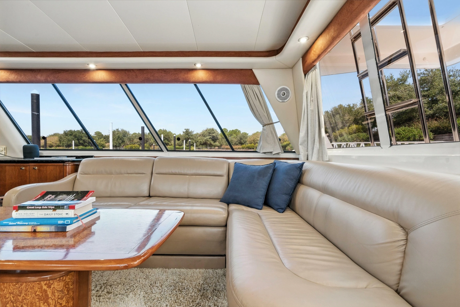 2007 Meridian 490 Pilothouse