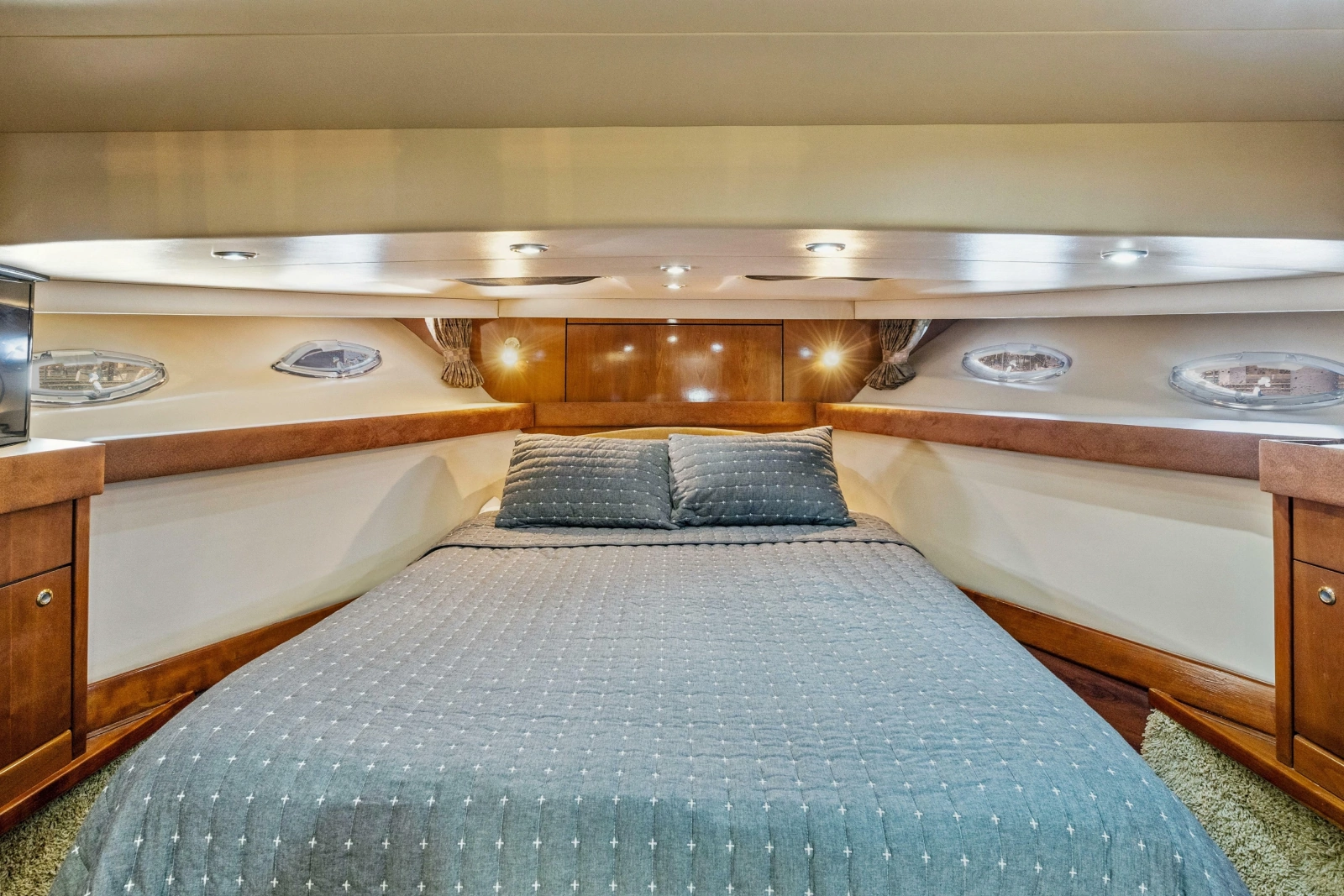 2007 Meridian 490 Pilothouse