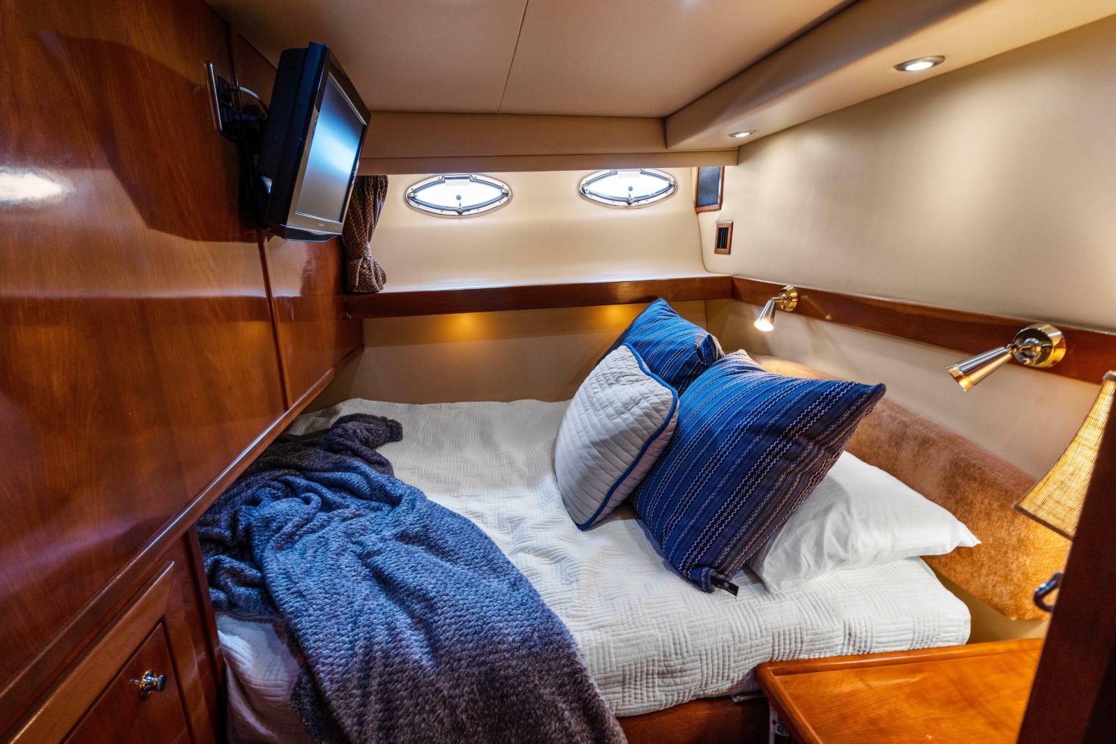 2007 Meridian 490 Pilothouse