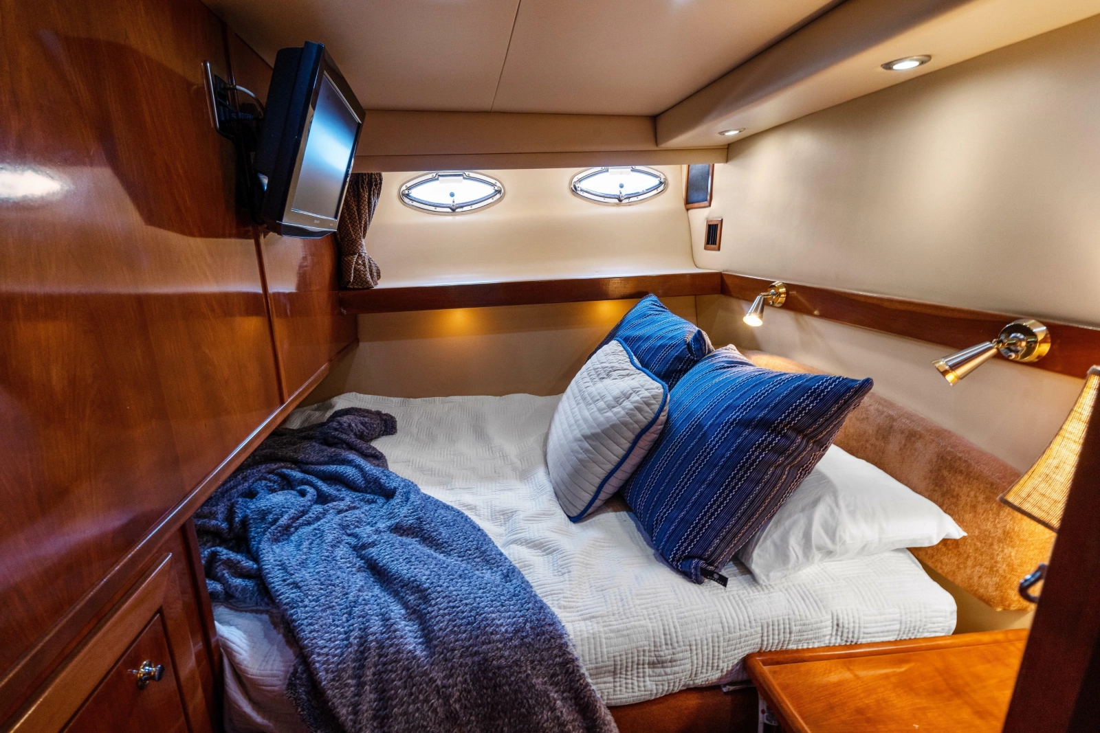 2007 Meridian 490 Pilothouse