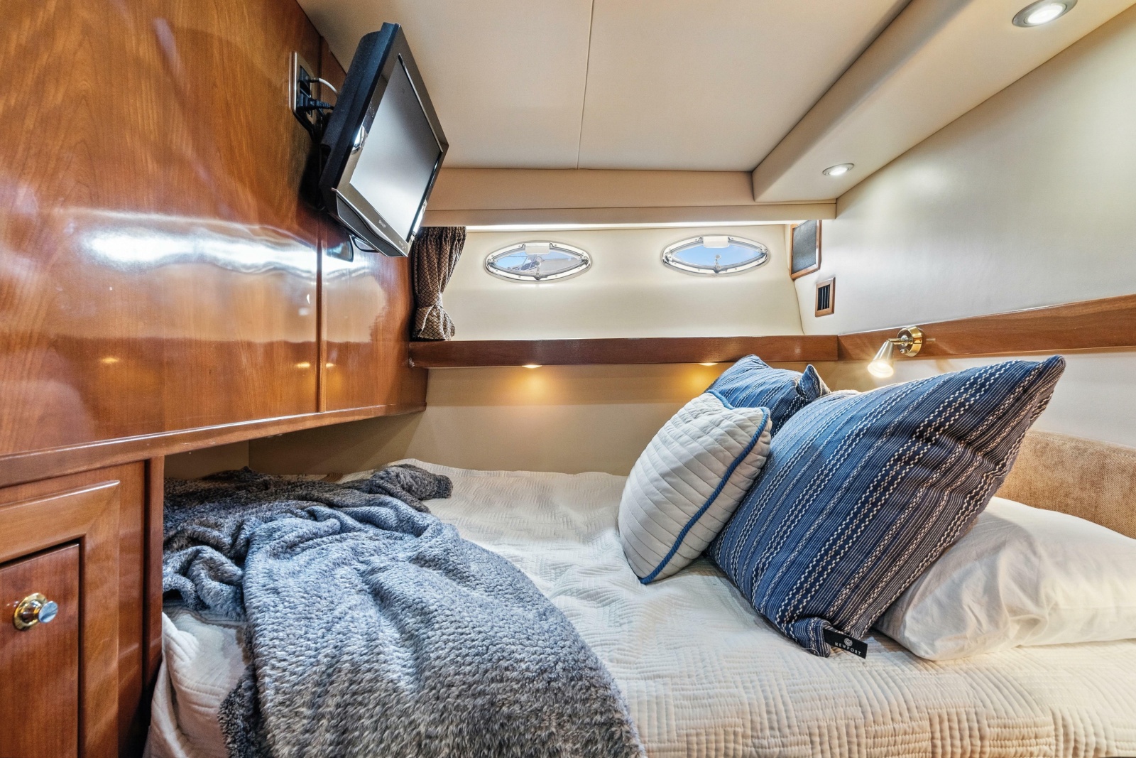2007 Meridian 490 Pilothouse