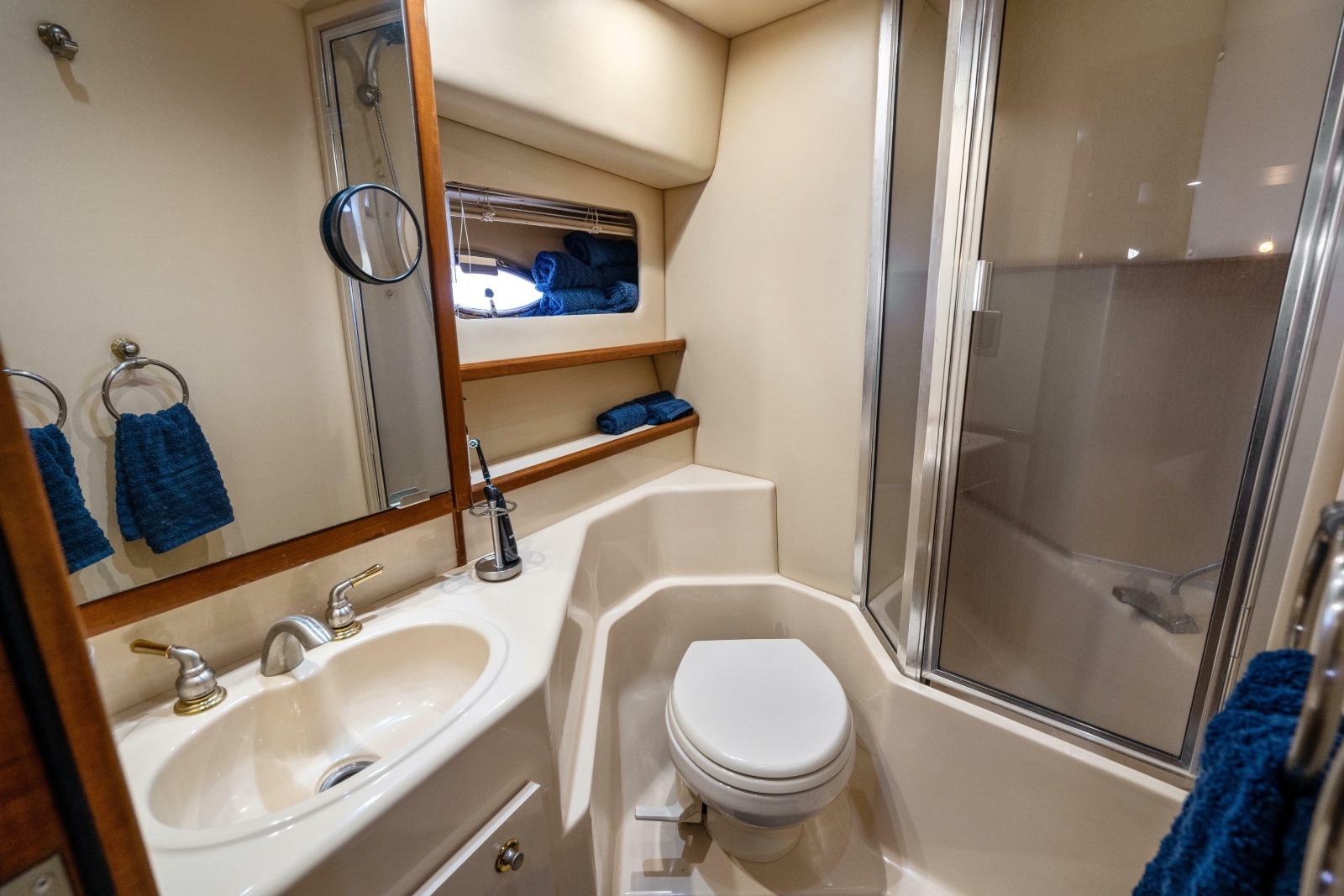 2007 Meridian 490 Pilothouse