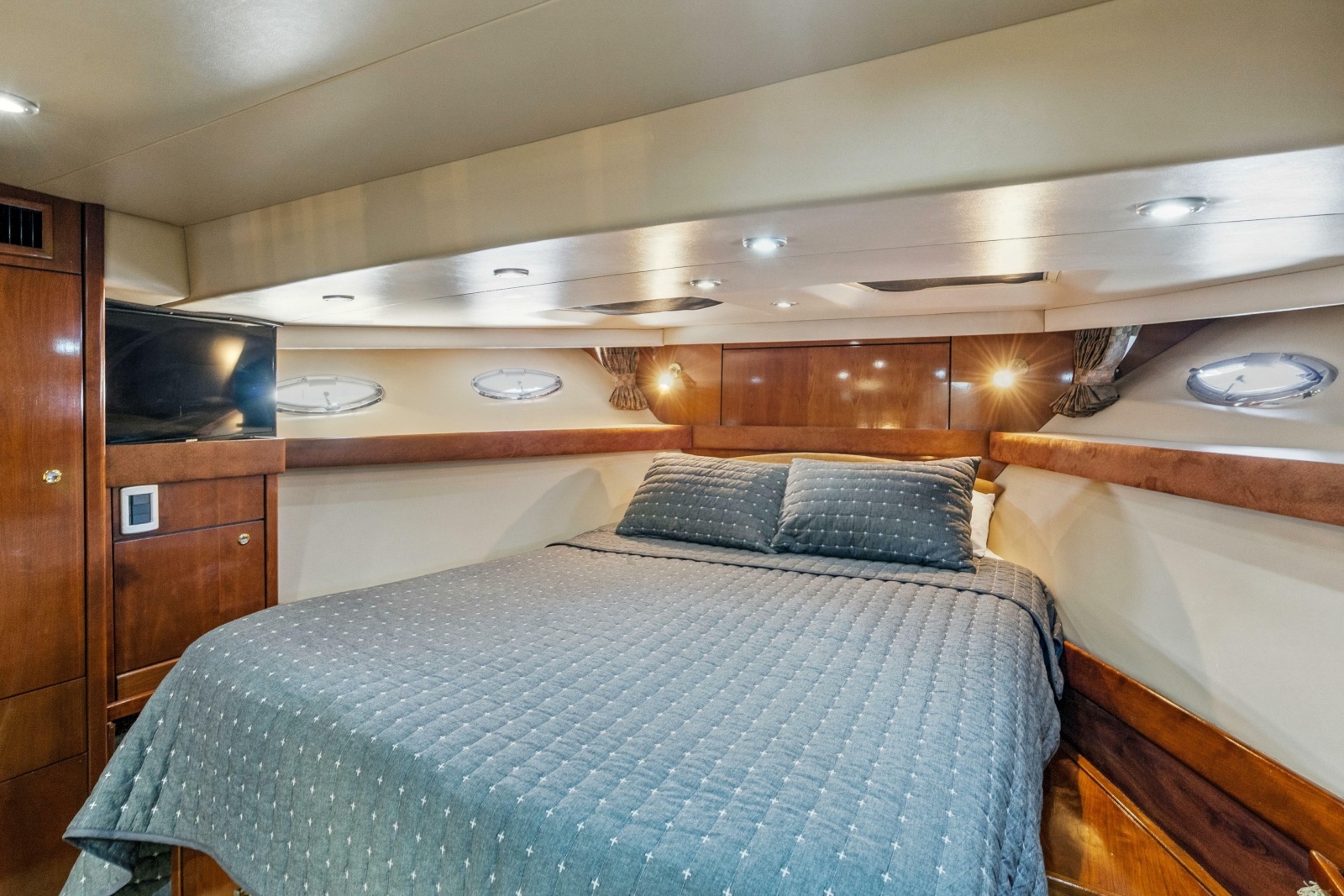 2007 Meridian 490 Pilothouse