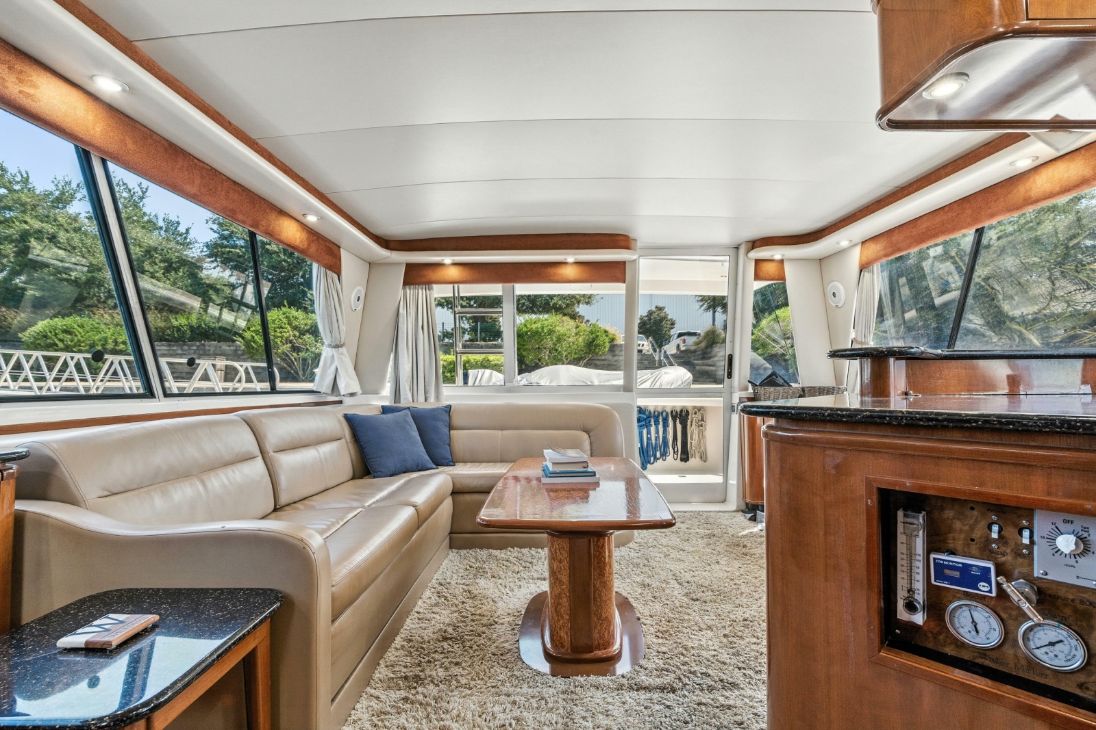 2007 Meridian 490 Pilothouse