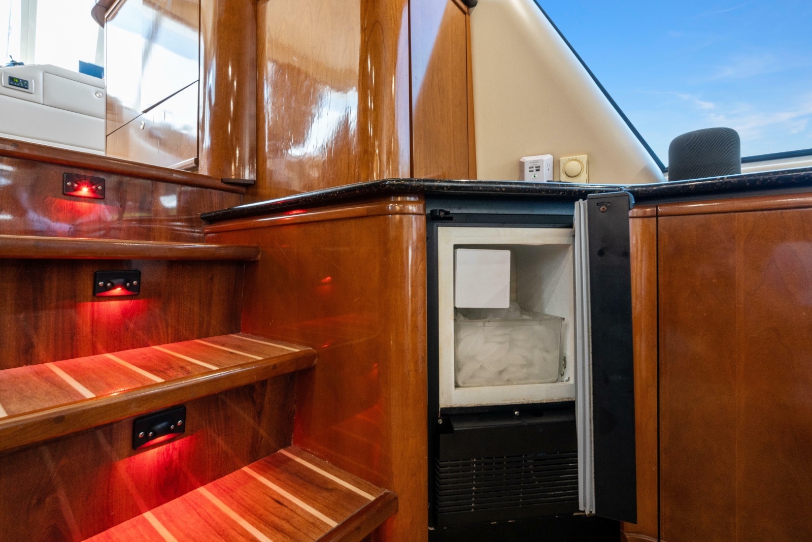 2007 Meridian 490 Pilothouse