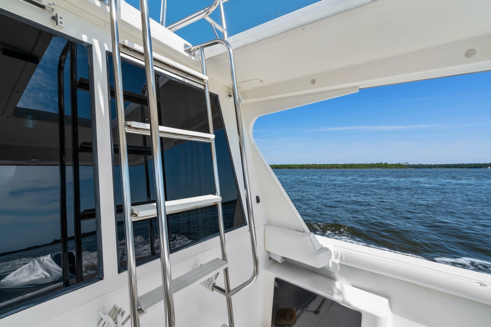 2007 Meridian 490 Pilothouse