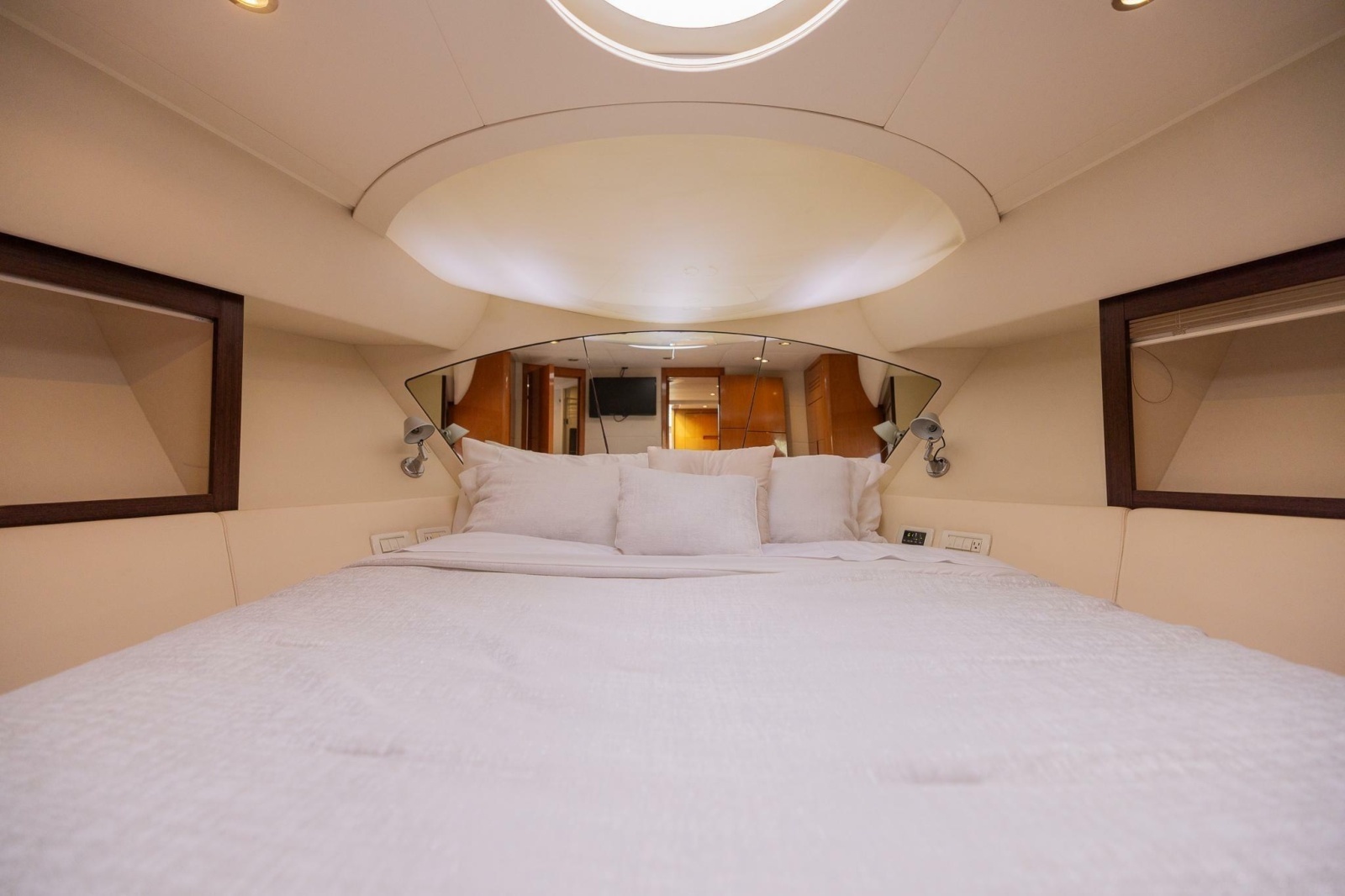 2007 Pershing 56