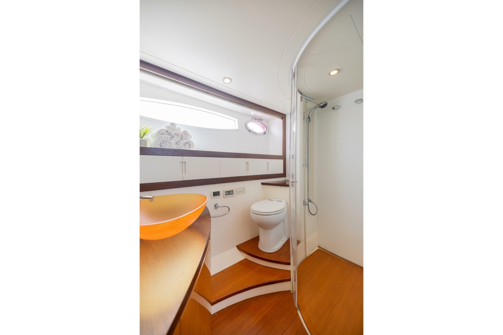2007 Pershing 56