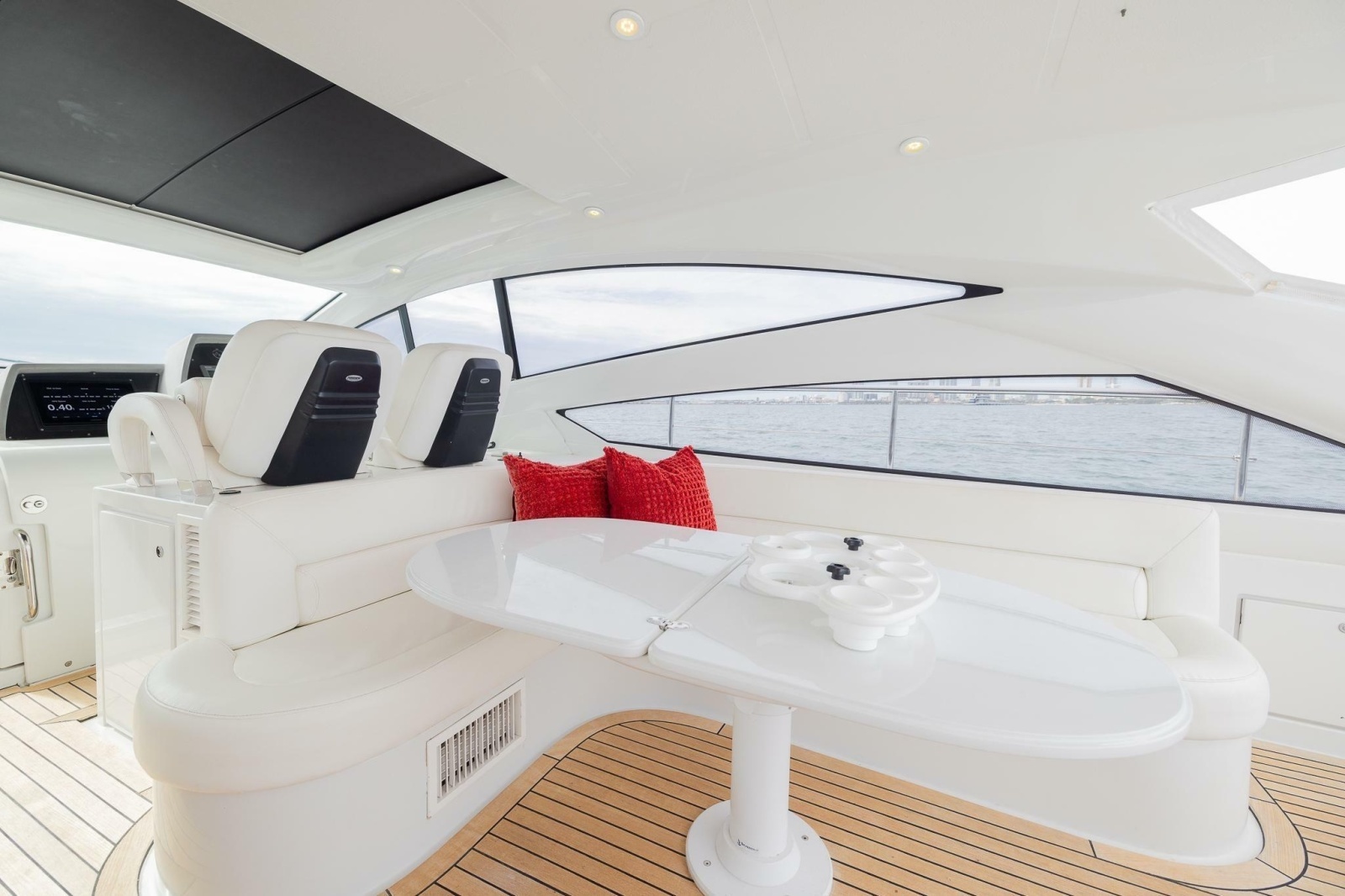 2007 Pershing 56