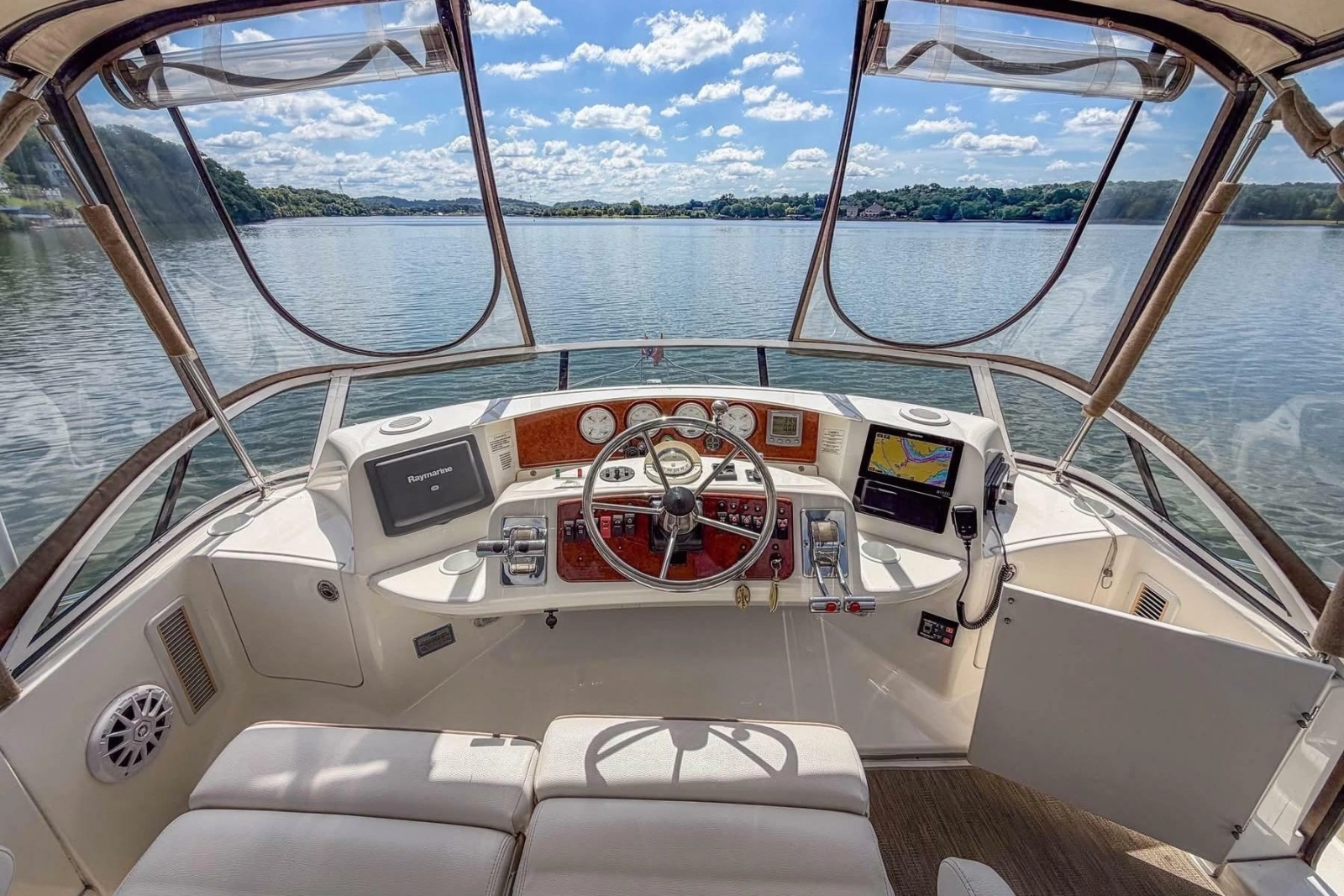 2007 Silverton 35 Motor Yacht