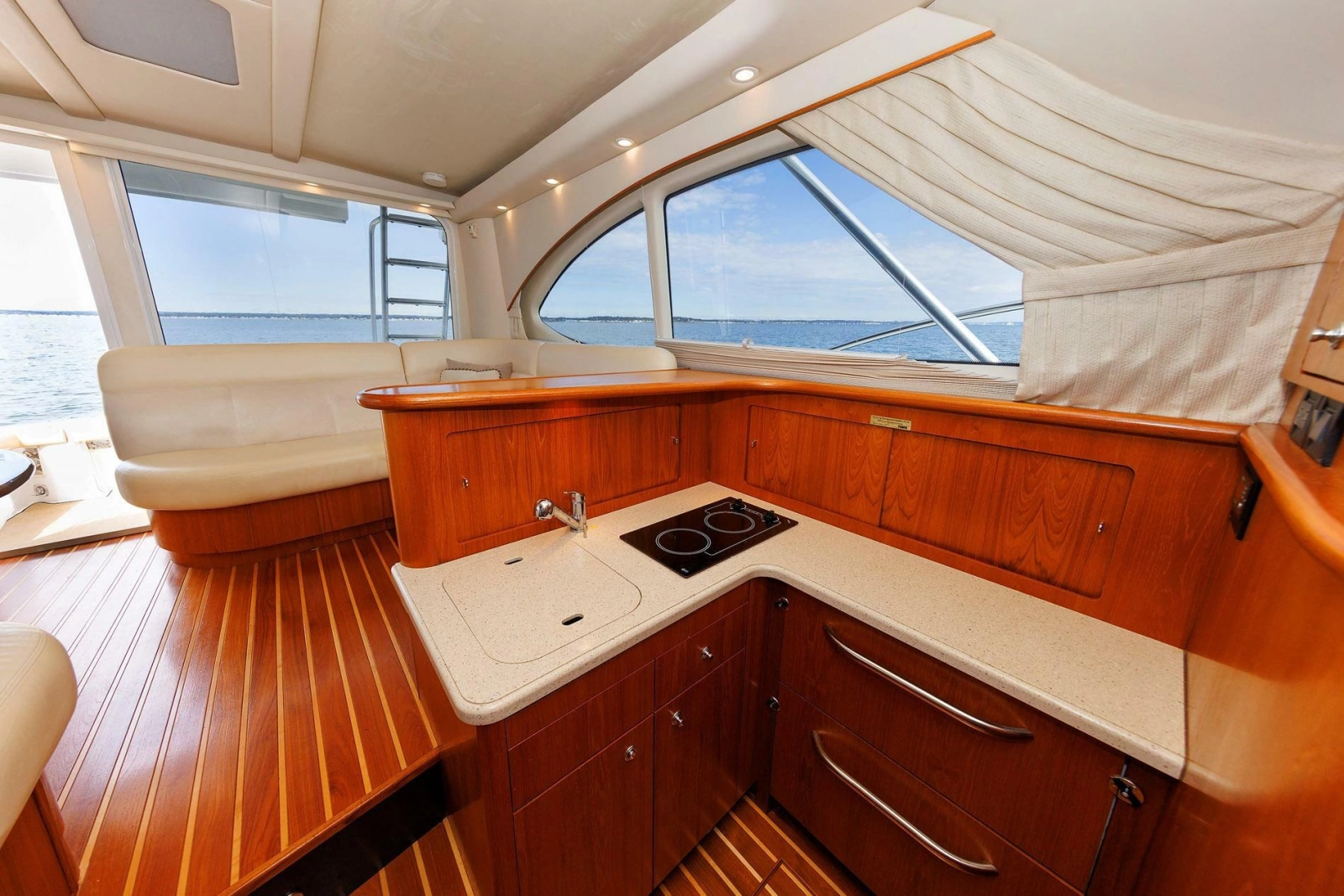 2007 Tiara Yachts 3900 Convertible
