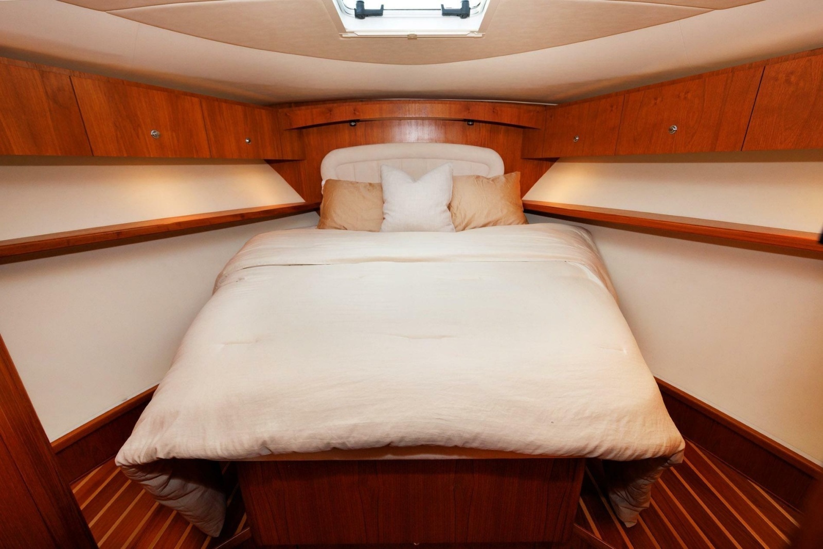 2007 Tiara Yachts 3900 Convertible