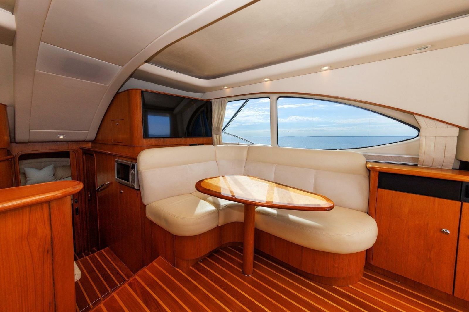 2007 Tiara Yachts 3900 Convertible