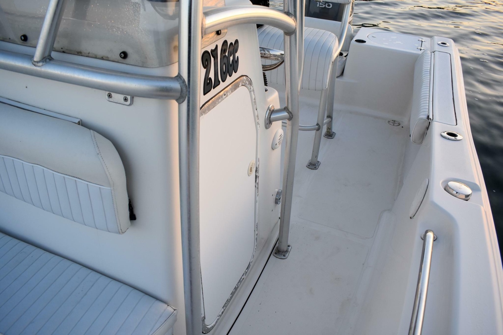 2007 Tidewater 216 CC Adventure