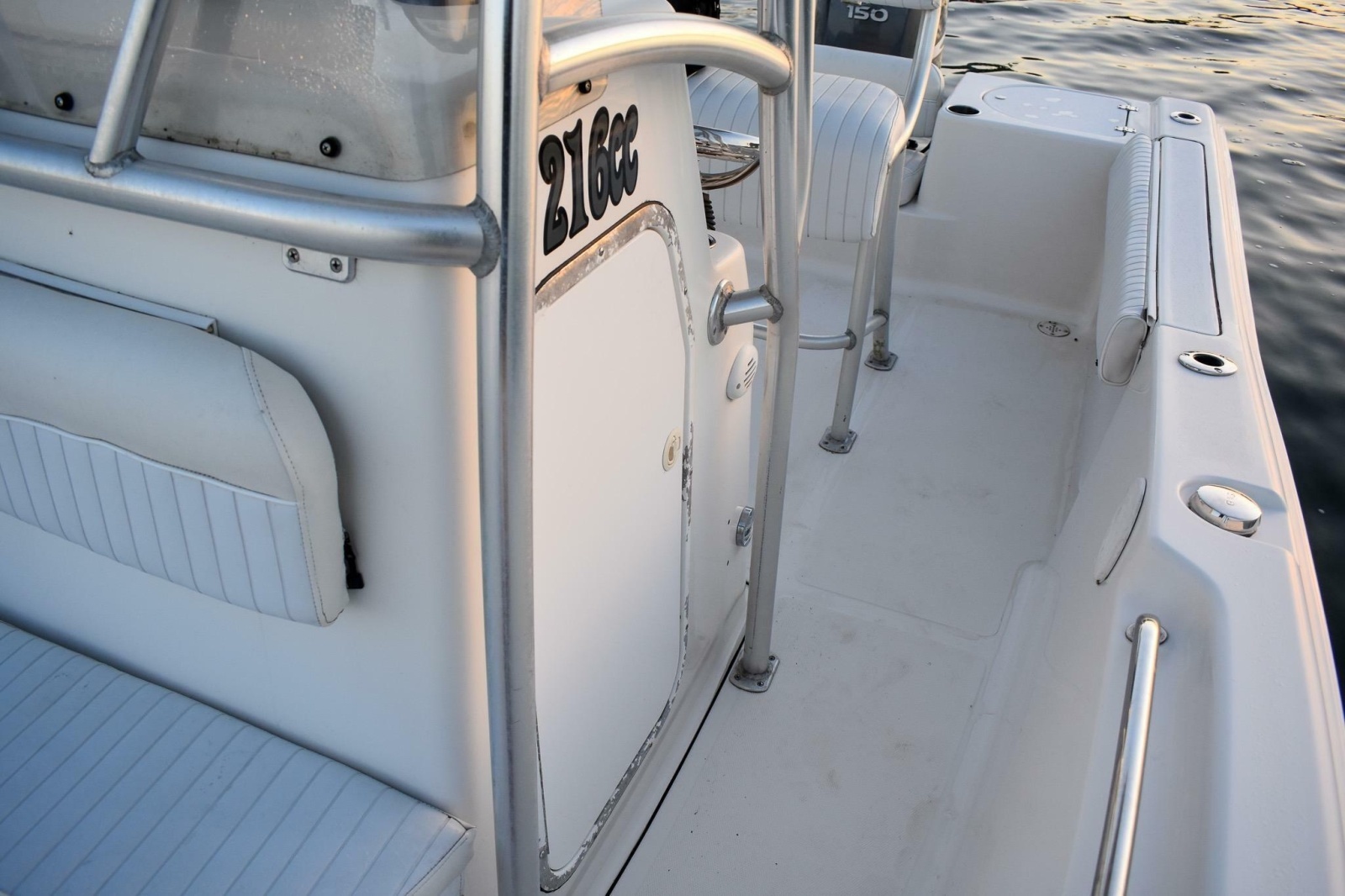 2007 Tidewater 216 CC Adventure