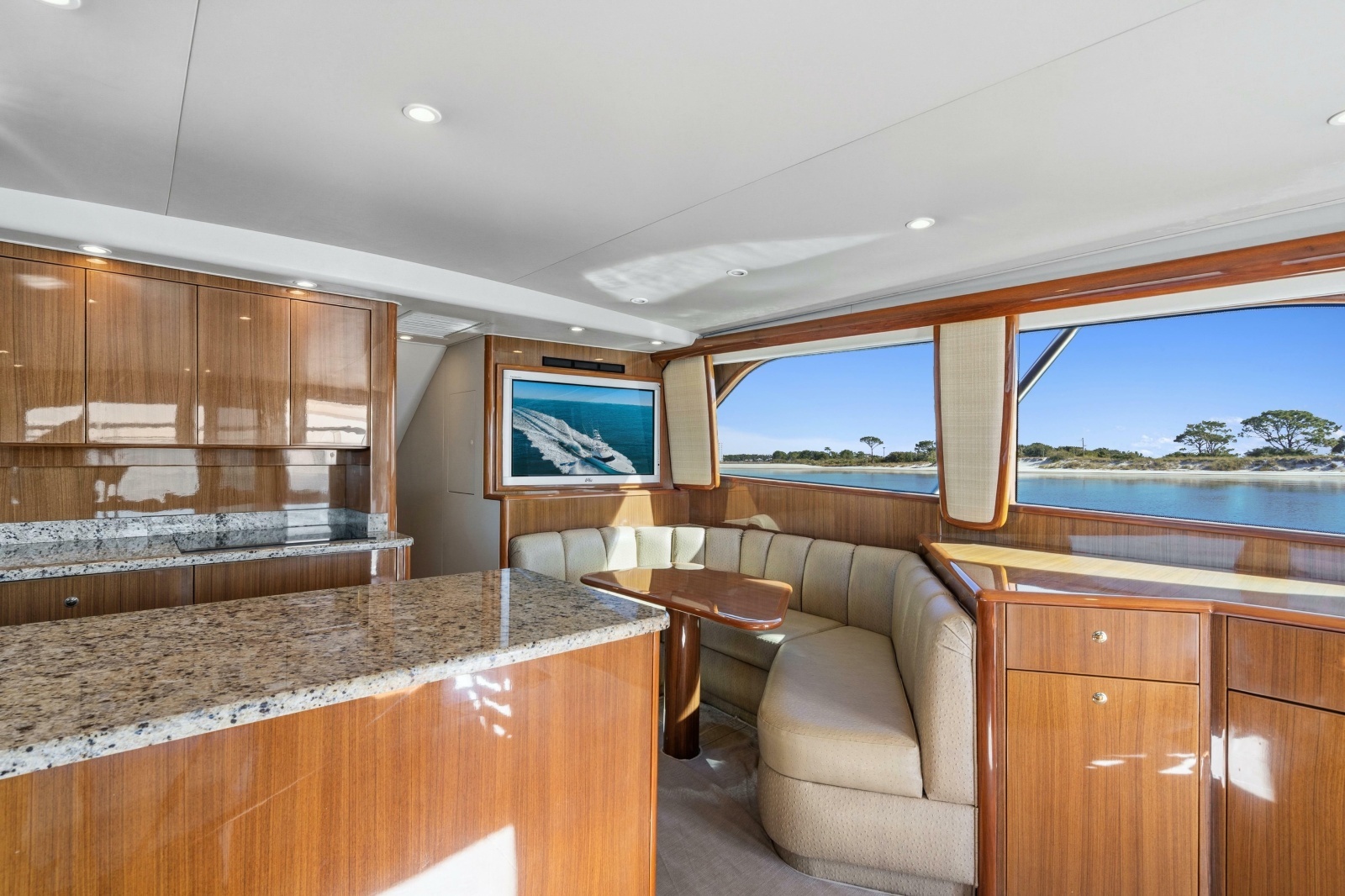 2007 Viking 56 Convertible