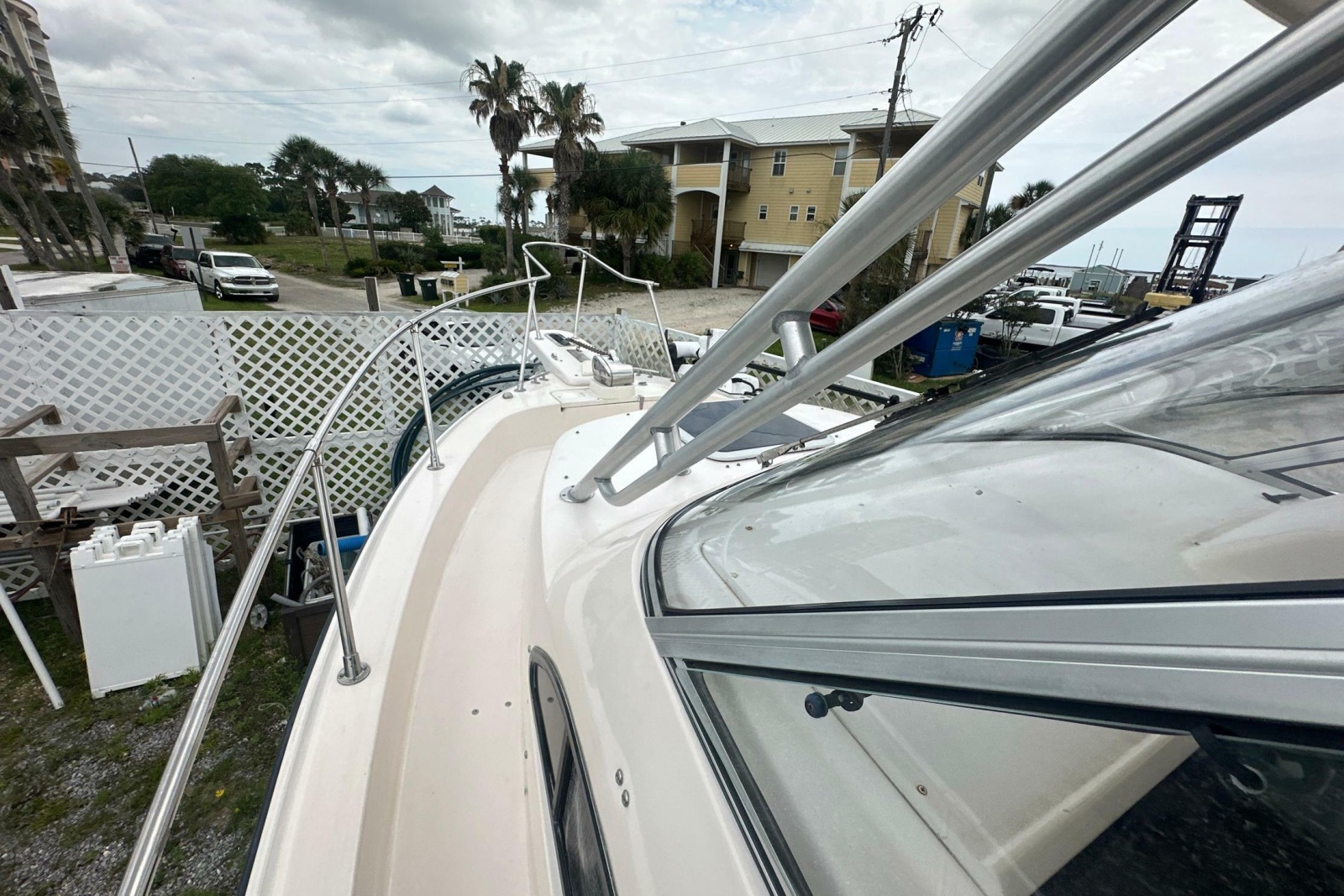 2006 Grady-White Marlin 300