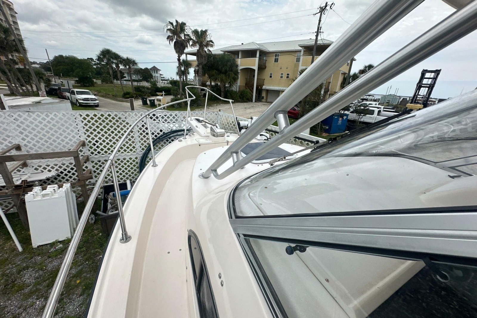 2006 Grady-White Marlin 300