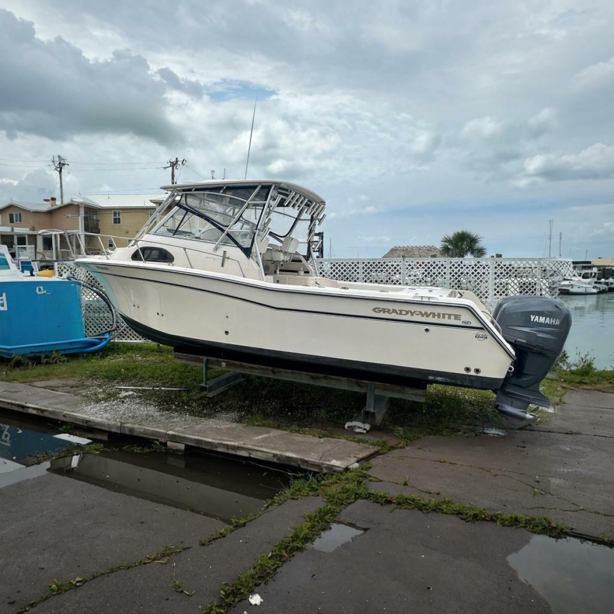 2006 Grady-White Marlin 300