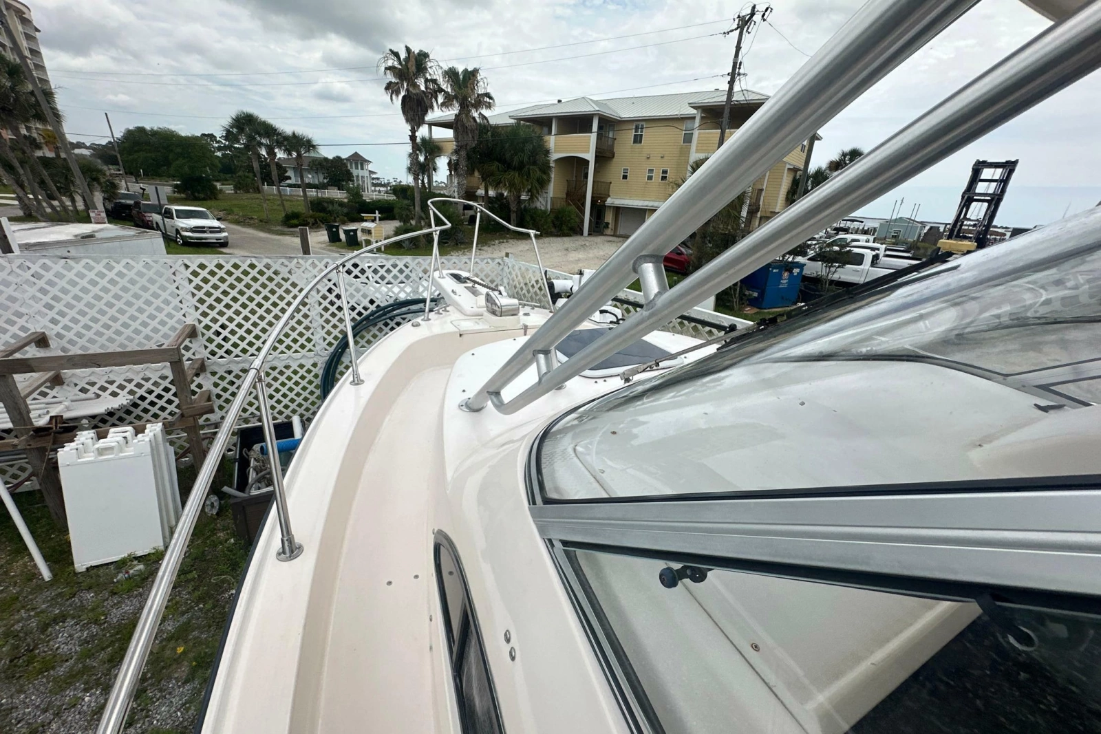 2006 Grady-White Marlin 300